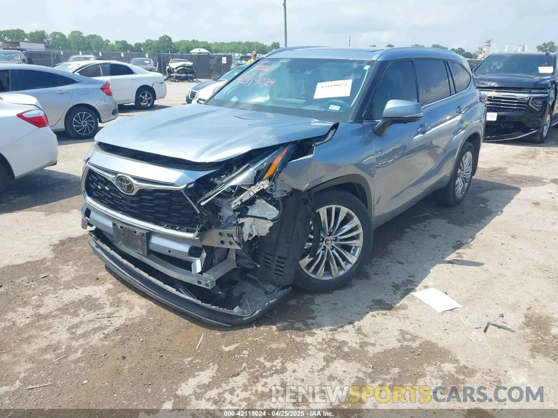 2 Фотография поврежденного автомобиля 5TDKDRAH3RS531743 TOYOTA HIGHLANDER 2024