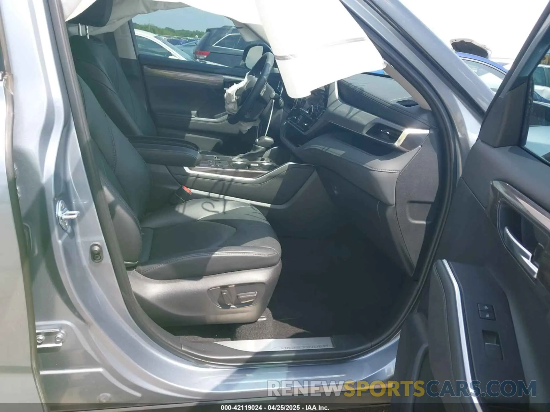 5 Фотография поврежденного автомобиля 5TDKDRAH3RS531743 TOYOTA HIGHLANDER 2024