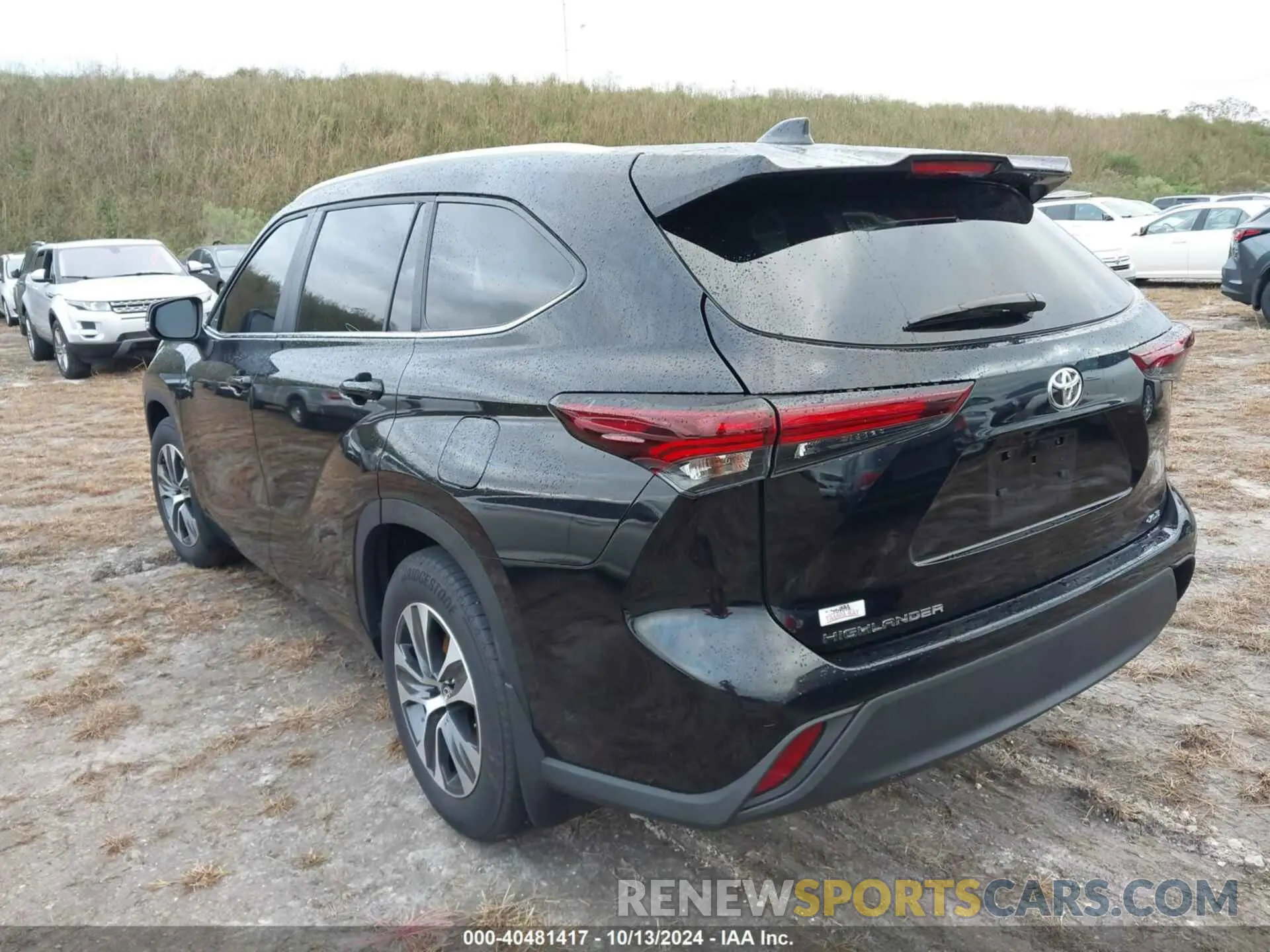 3 Photograph of a damaged car 5TDKDRAH3RS536005 TOYOTA HIGHLANDER 2024