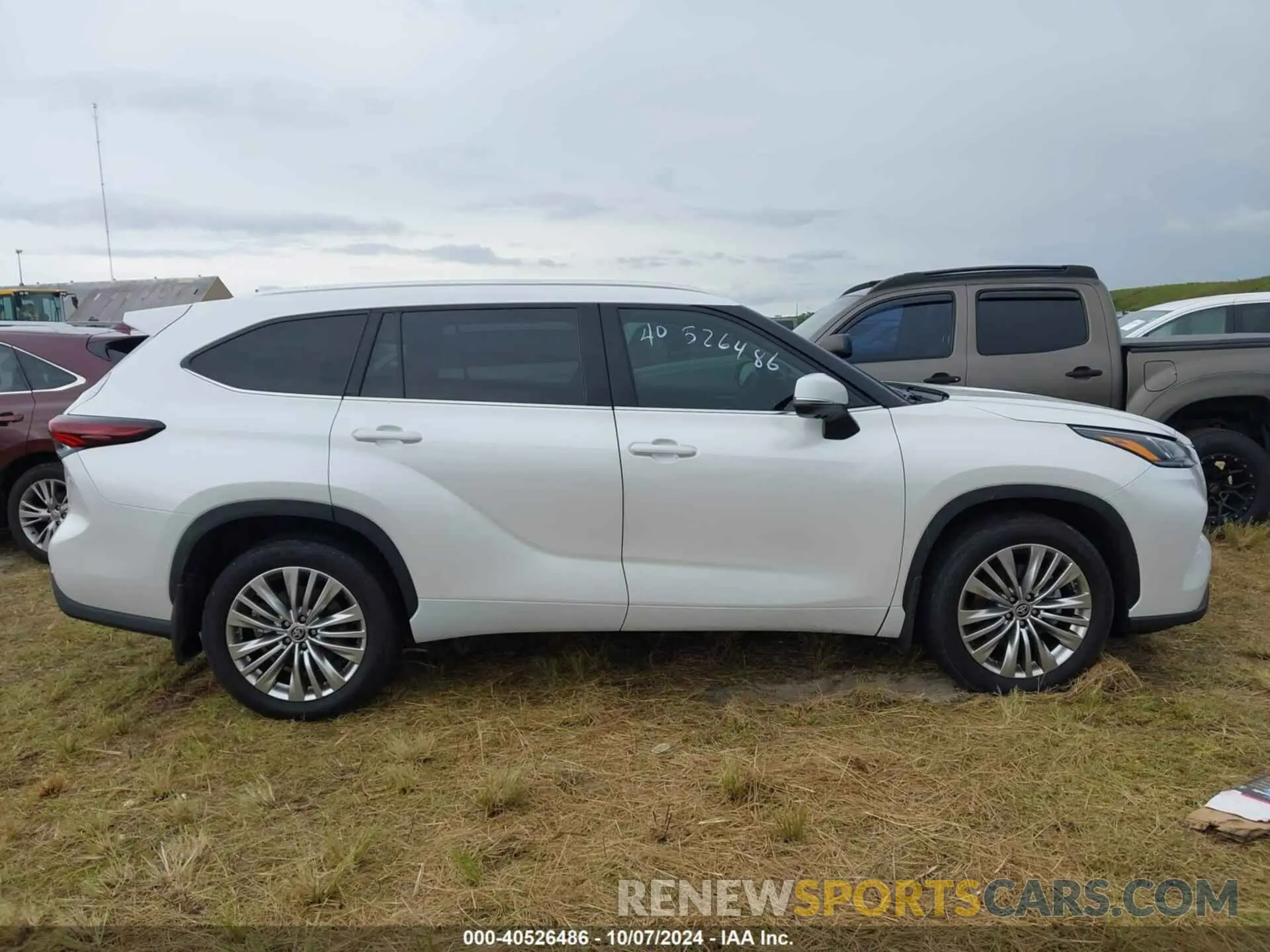 13 Фотография поврежденного автомобиля 5TDKDRAH4RS539608 TOYOTA HIGHLANDER 2024