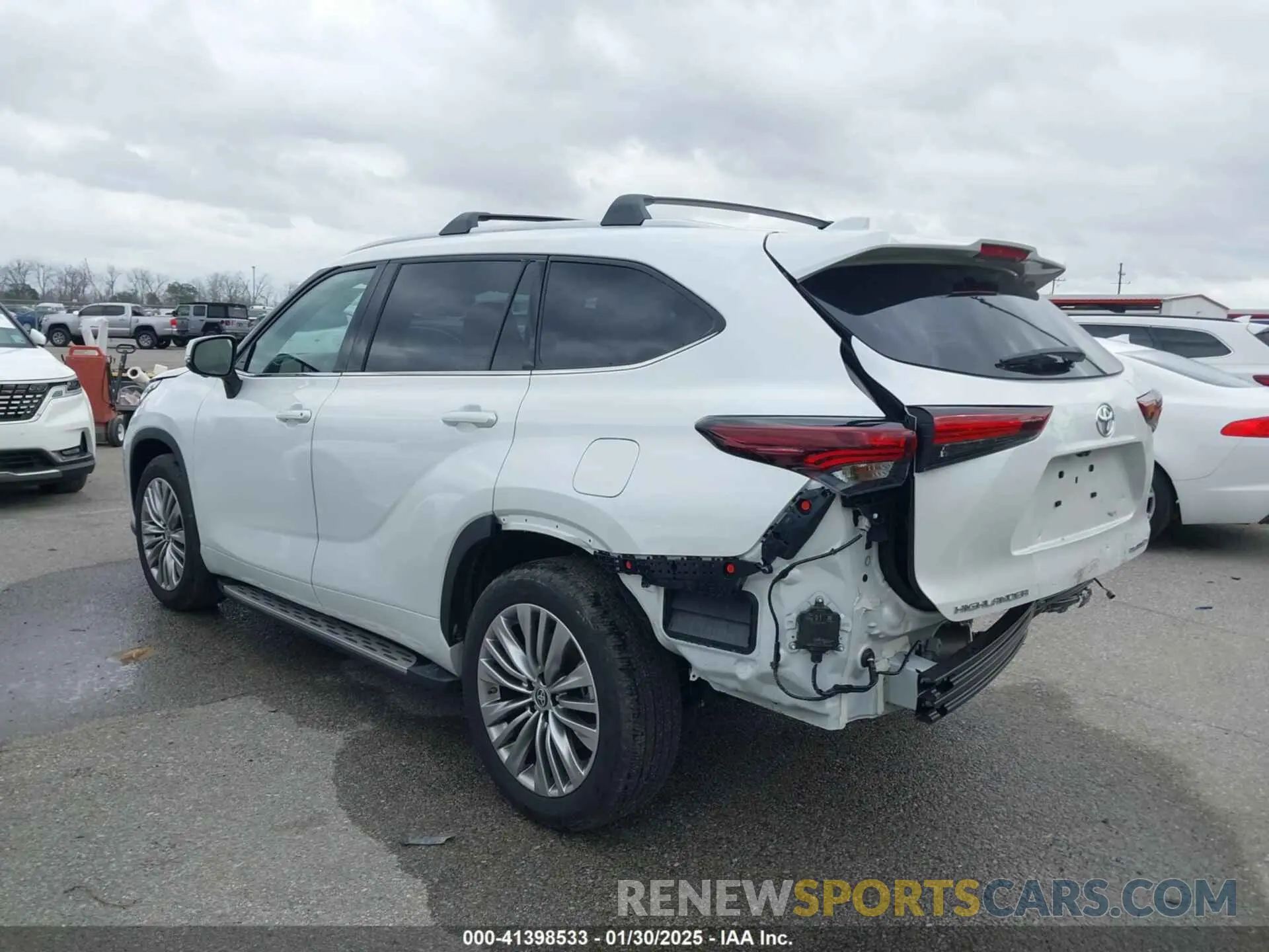 3 Фотография поврежденного автомобиля 5TDKDRAH6RS549413 TOYOTA HIGHLANDER 2024