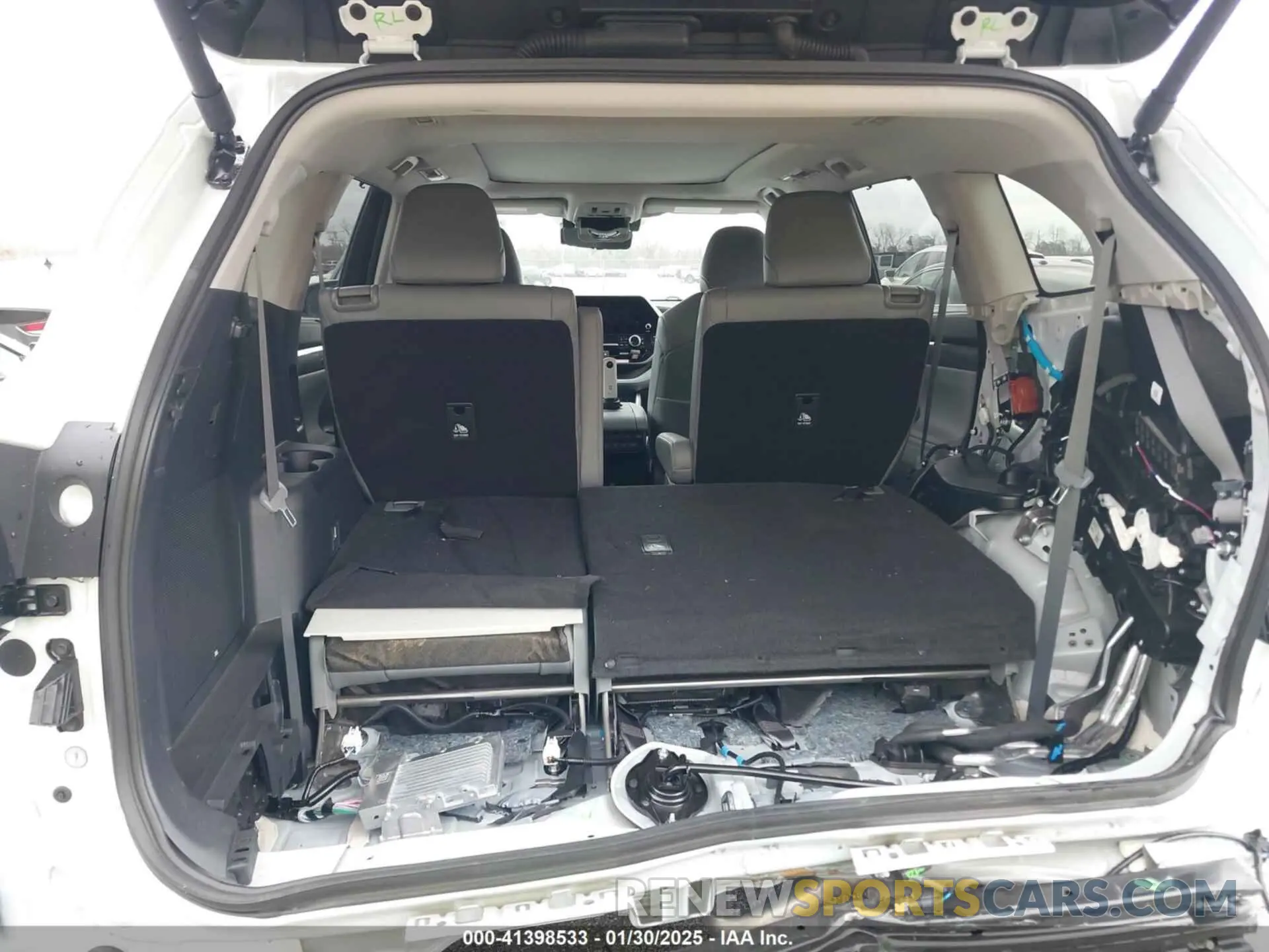 8 Фотография поврежденного автомобиля 5TDKDRAH6RS549413 TOYOTA HIGHLANDER 2024