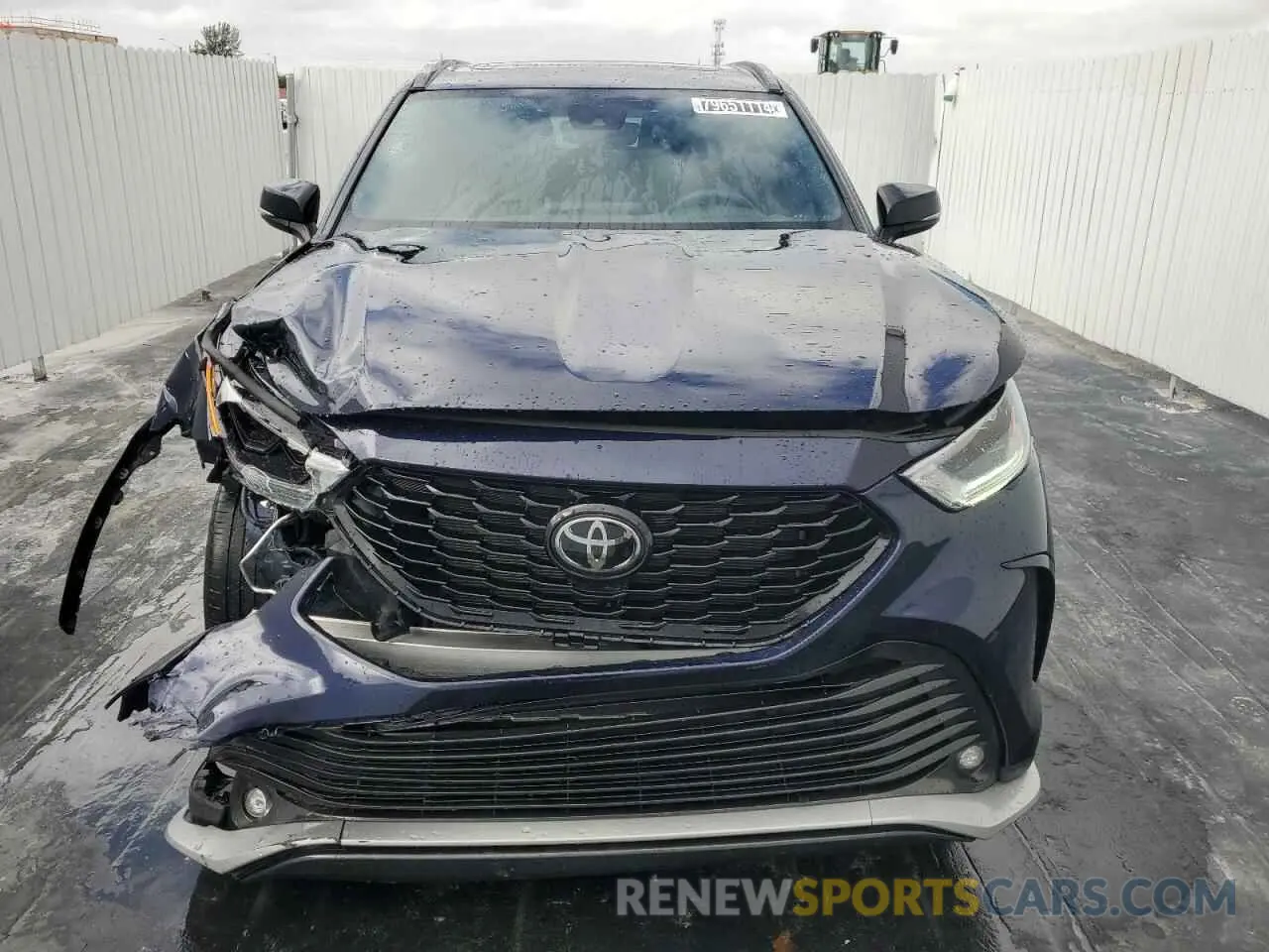 5 Photograph of a damaged car 5TDKDRAH8RS528143 TOYOTA HIGHLANDER 2024