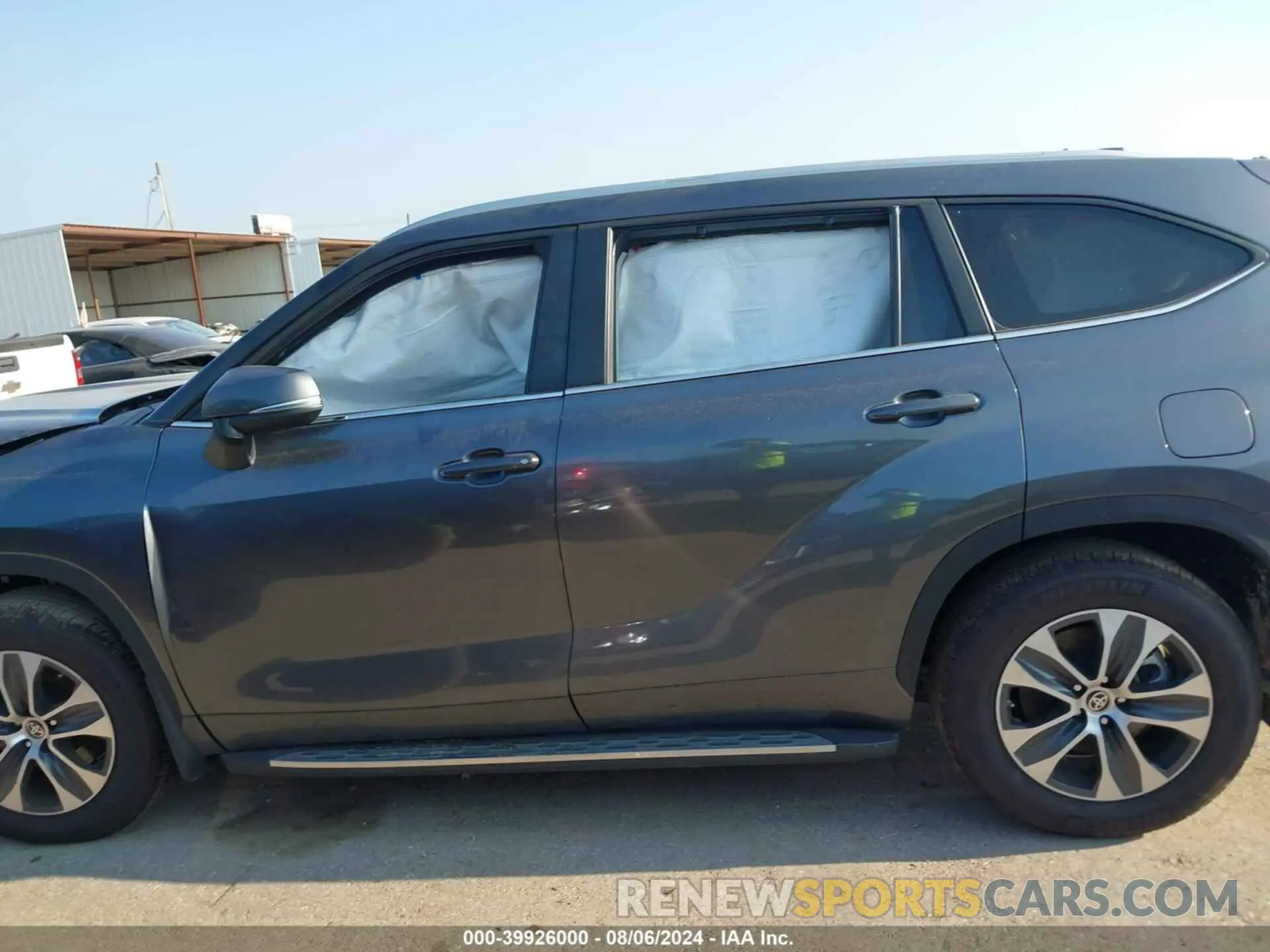 14 Photograph of a damaged car 5TDKDRAH9RS053005 TOYOTA HIGHLANDER 2024