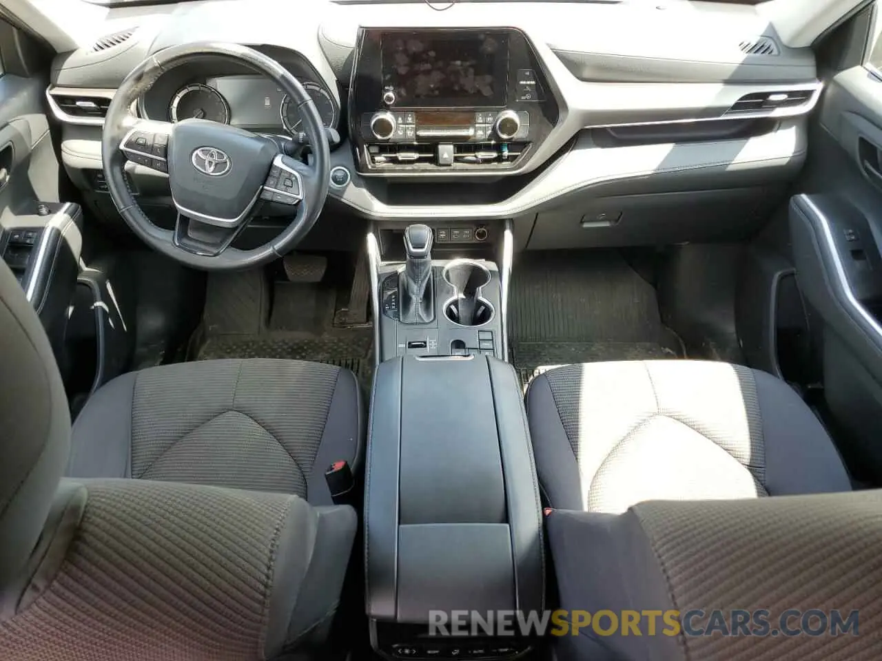 8 Фотография поврежденного автомобиля 5TDKDRAHXRS050808 TOYOTA HIGHLANDER 2024