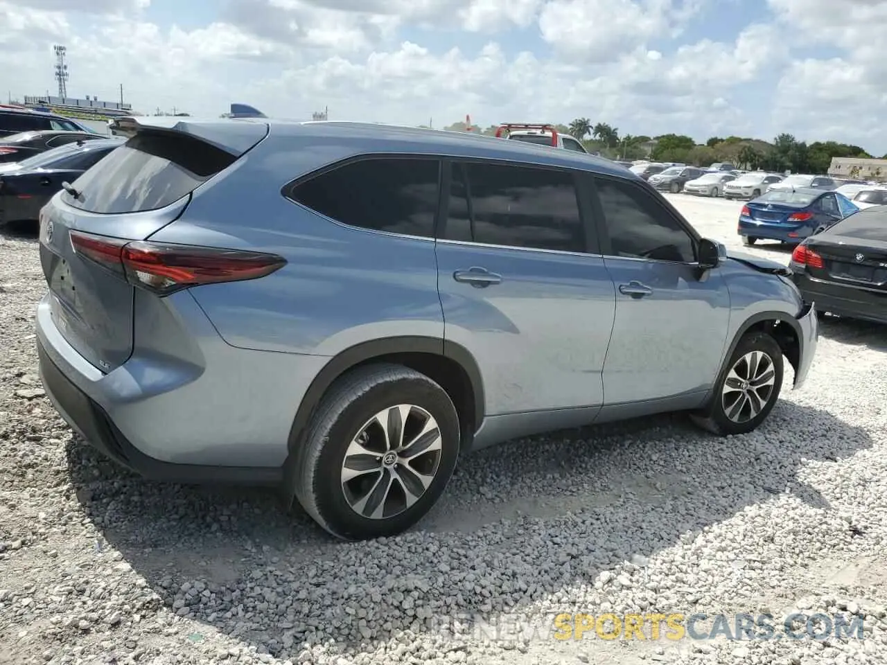 3 Photograph of a damaged car 5TDKDRAHXRS529455 TOYOTA HIGHLANDER 2024