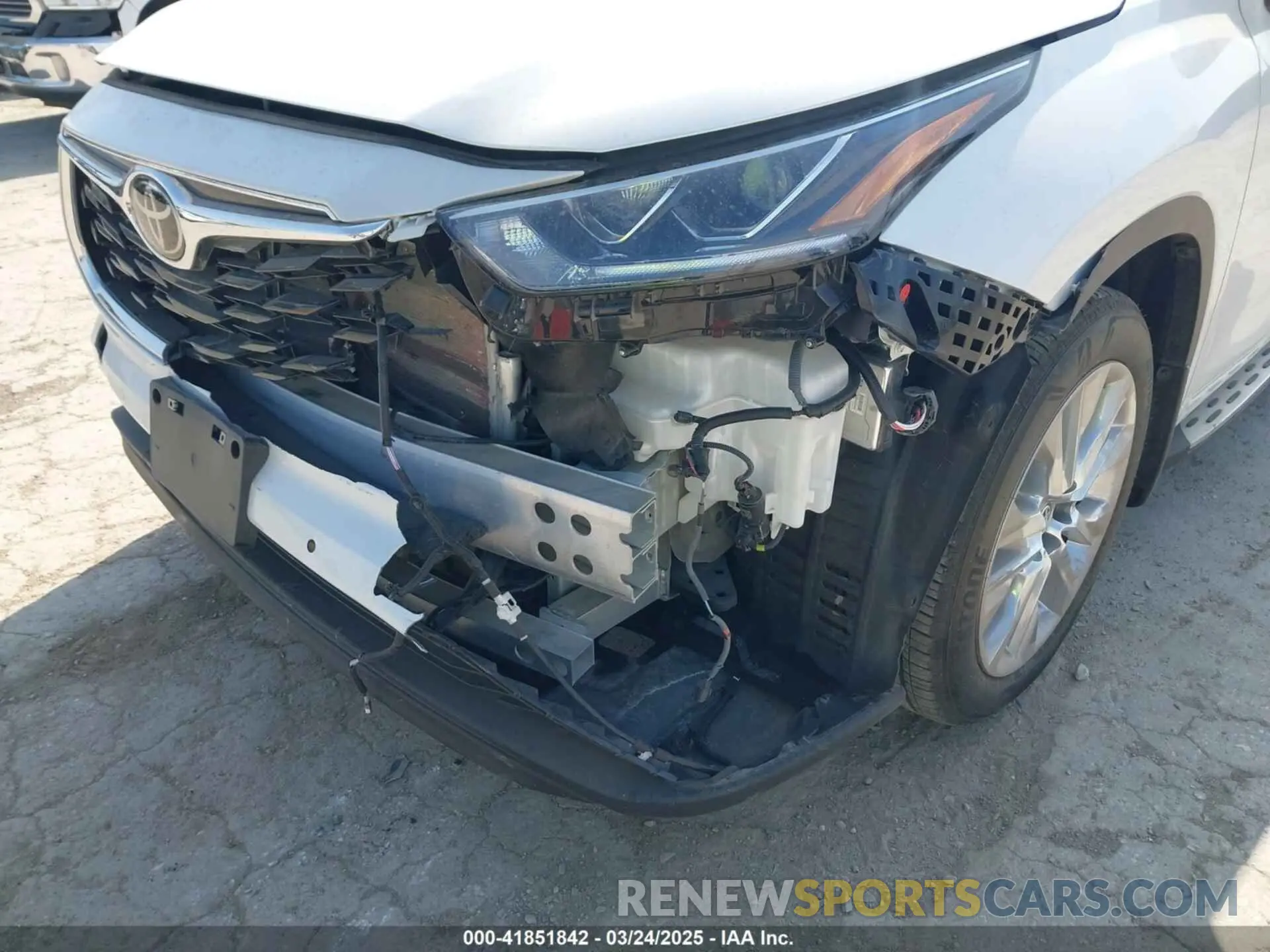6 Фотография поврежденного автомобиля 5TDKDRAHXRS534302 TOYOTA HIGHLANDER 2024