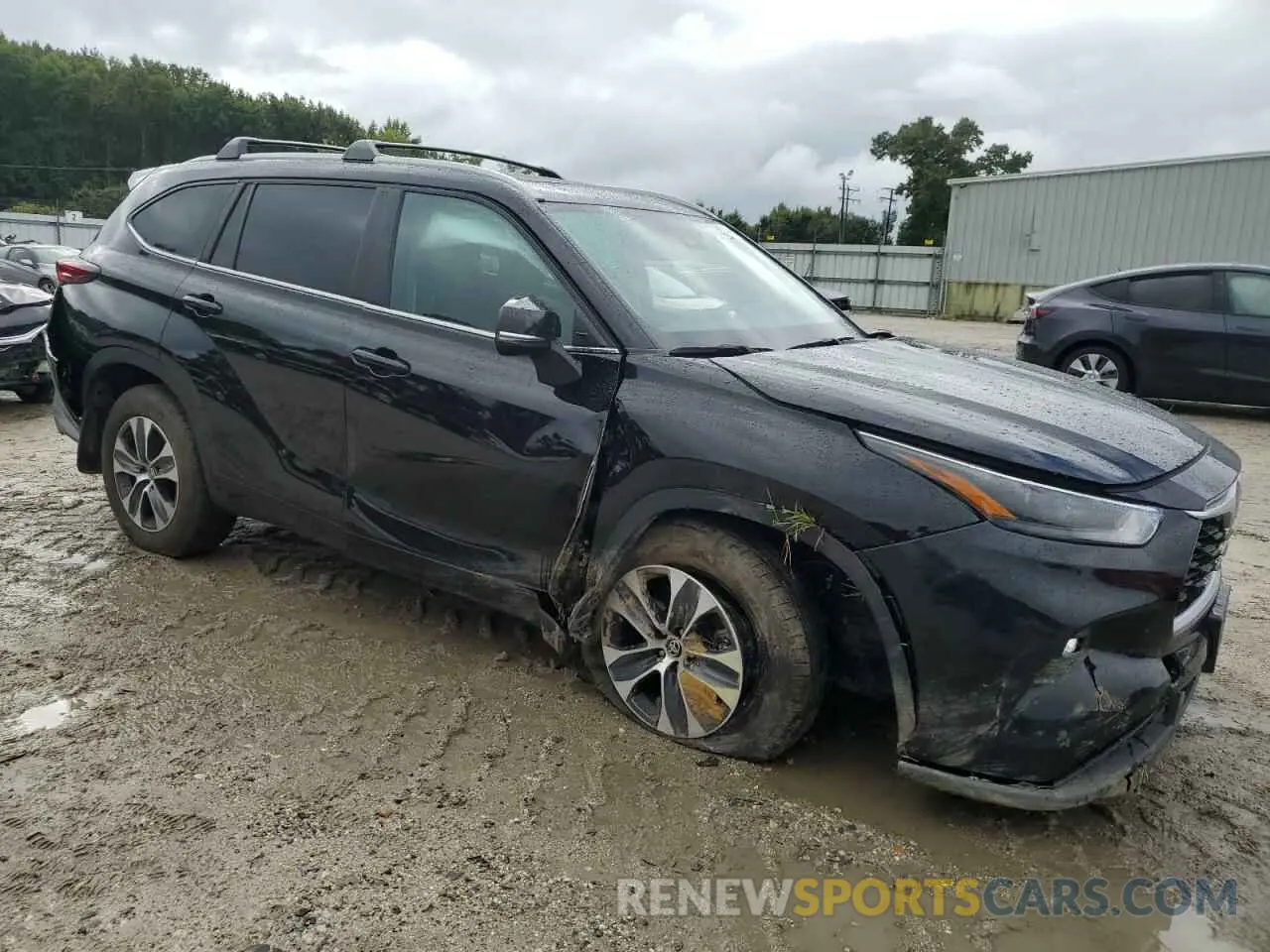 4 Photograph of a damaged car 5TDKDRBH0RS565427 TOYOTA HIGHLANDER 2024