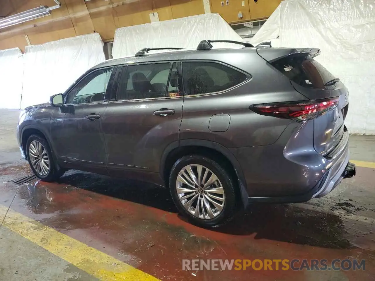2 Фотография поврежденного автомобиля 5TDKDRBH1RS528497 TOYOTA HIGHLANDER 2024