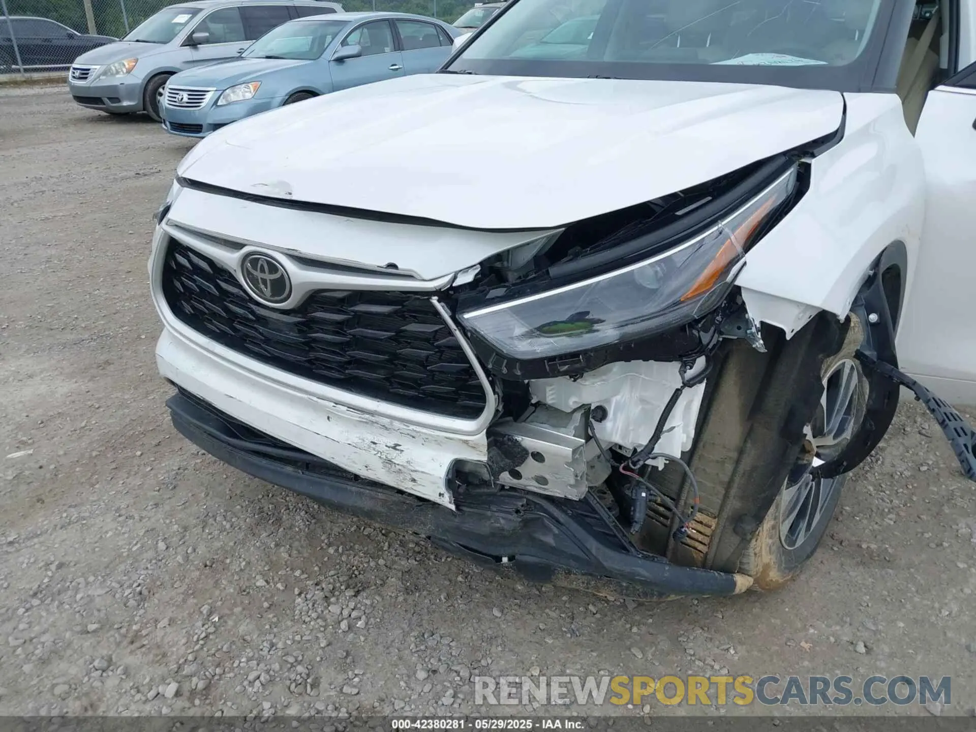 6 Photograph of a damaged car 5TDKDRBH1RS551813 TOYOTA HIGHLANDER 2024