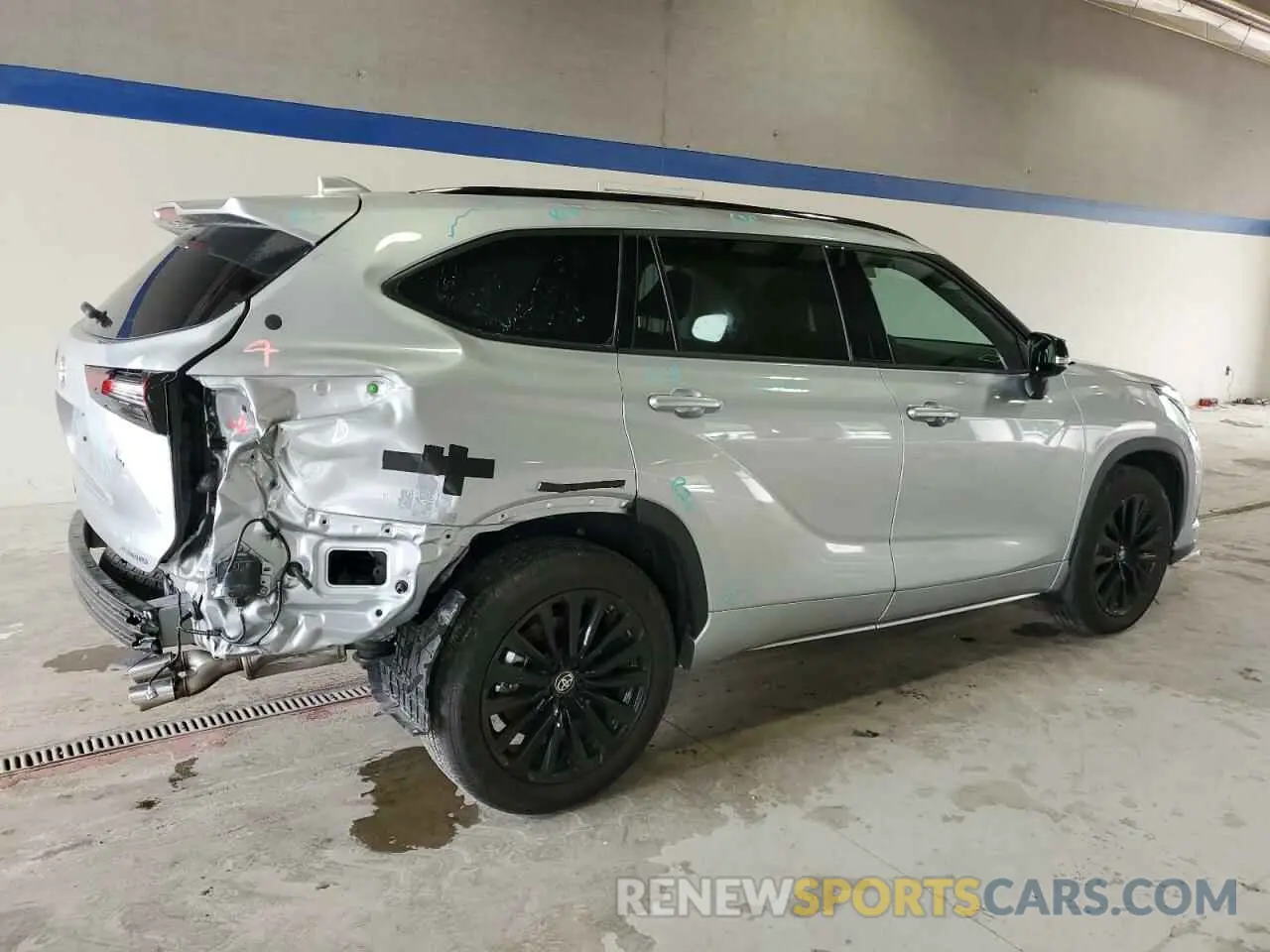 3 Photograph of a damaged car 5TDKDRBH2RS536902 TOYOTA HIGHLANDER 2024