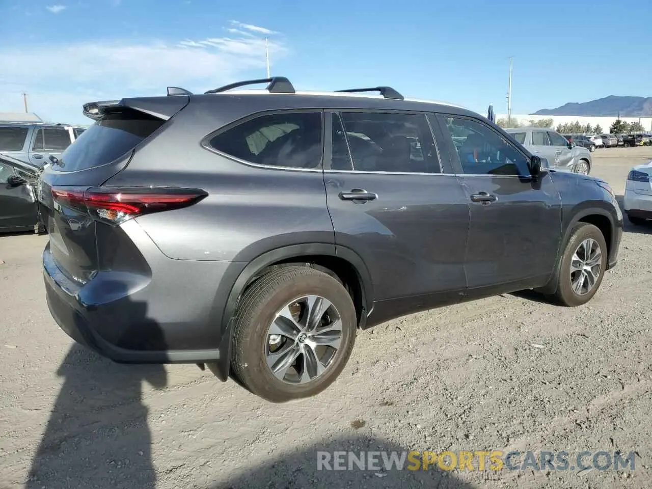 3 Фотография поврежденного автомобиля 5TDKDRBH2RS541825 TOYOTA HIGHLANDER 2024