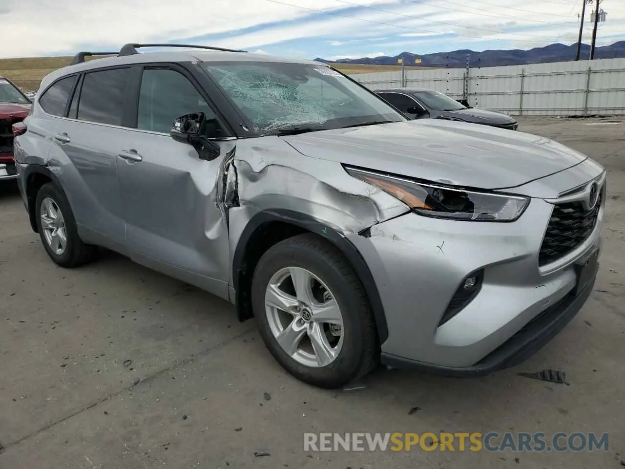 4 Photograph of a damaged car 5TDKDRBH2RS553392 TOYOTA HIGHLANDER 2024