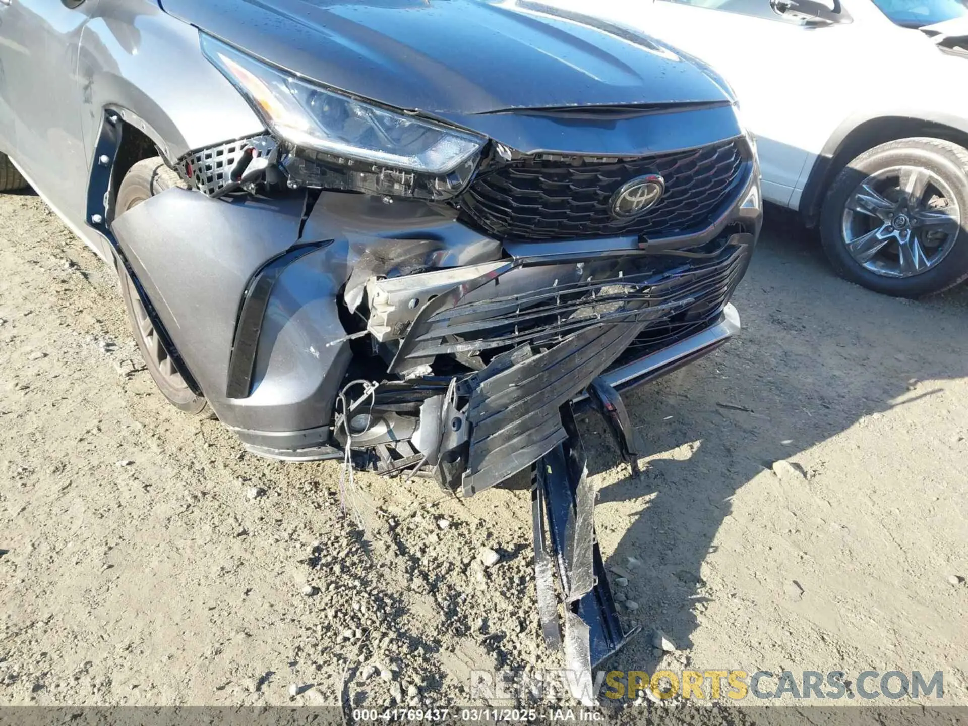 6 Photograph of a damaged car 5TDKDRBH3RS531823 TOYOTA HIGHLANDER 2024