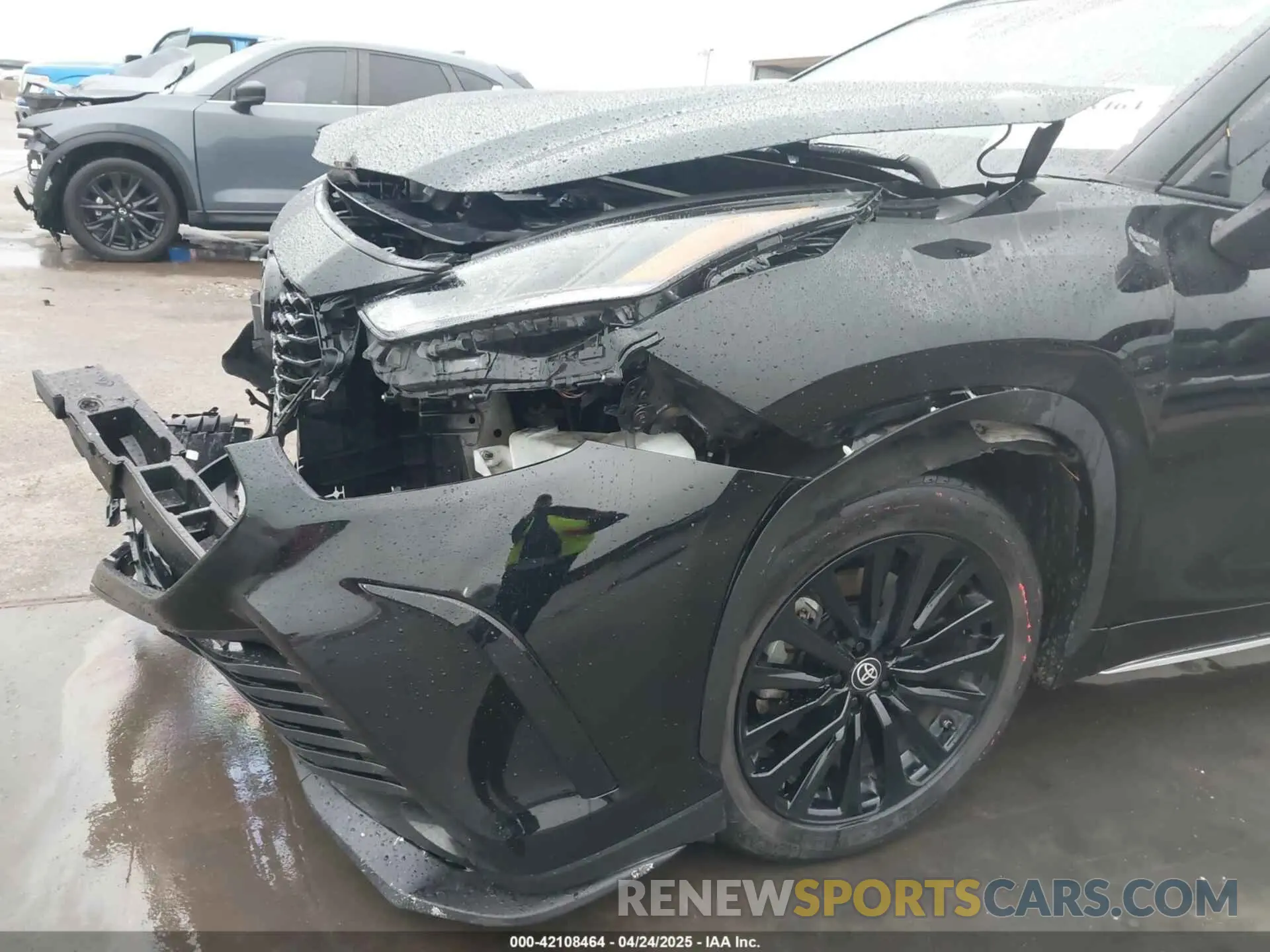 19 Photograph of a damaged car 5TDKDRBH3RS537184 TOYOTA HIGHLANDER 2024