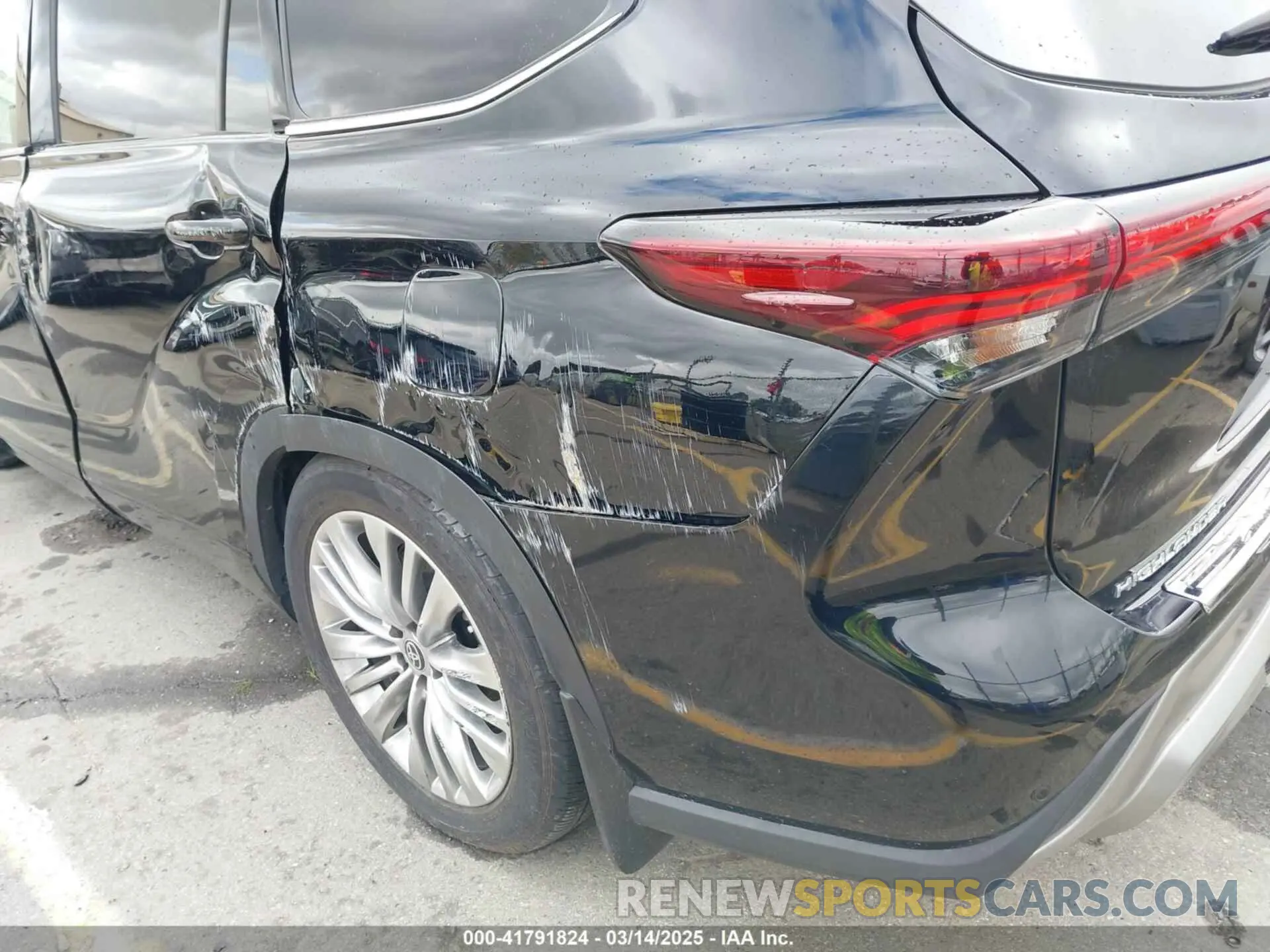 16 Photograph of a damaged car 5TDKDRBH3RS551814 TOYOTA HIGHLANDER 2024
