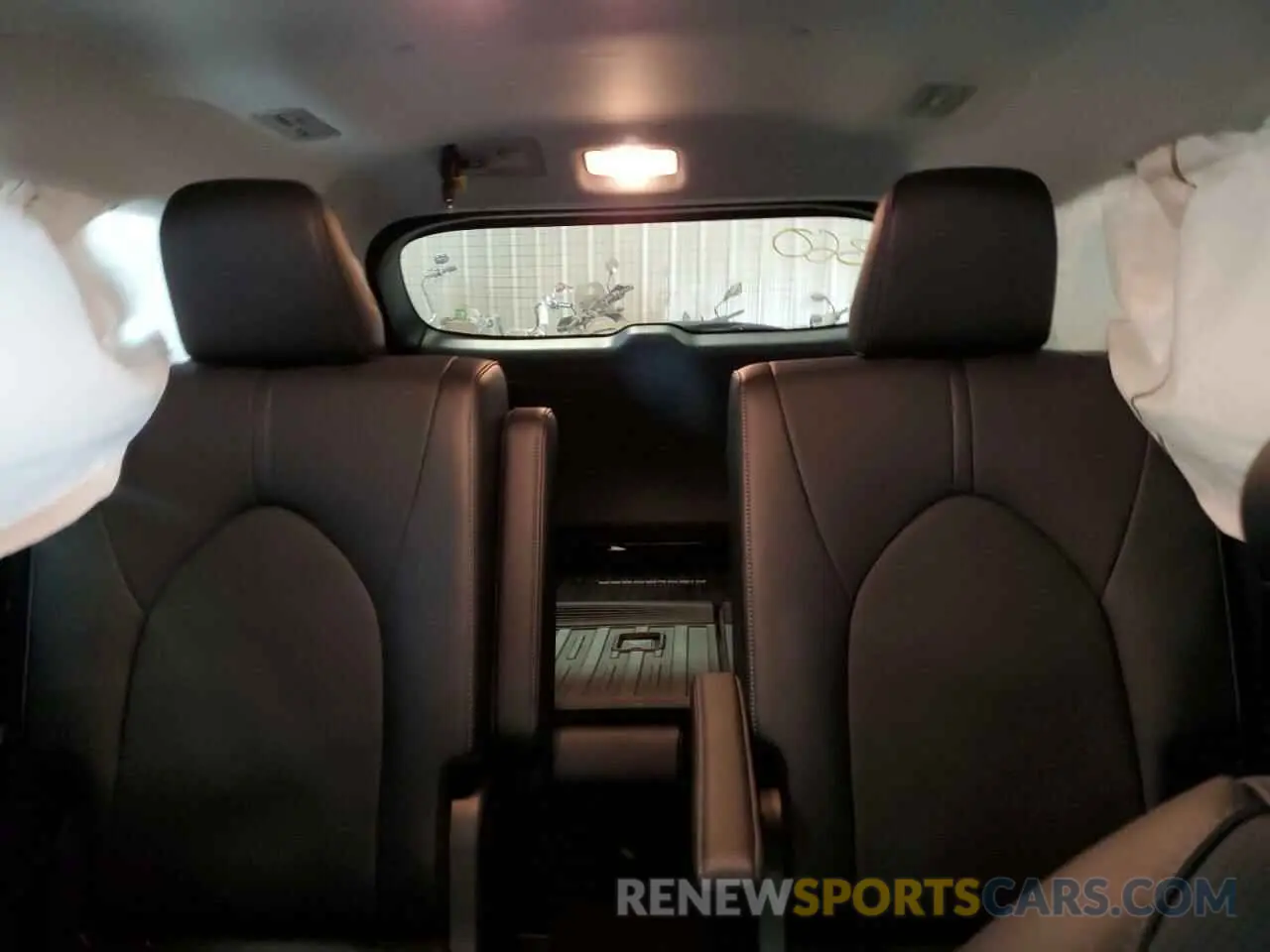 10 Photograph of a damaged car 5TDKDRBH4RS532012 TOYOTA HIGHLANDER 2024