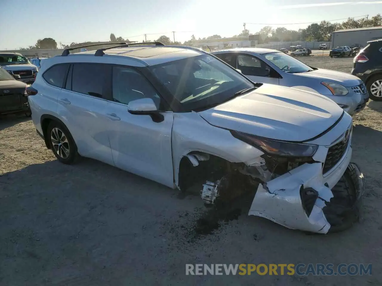 4 Photograph of a damaged car 5TDKDRBH4RS548517 TOYOTA HIGHLANDER 2024