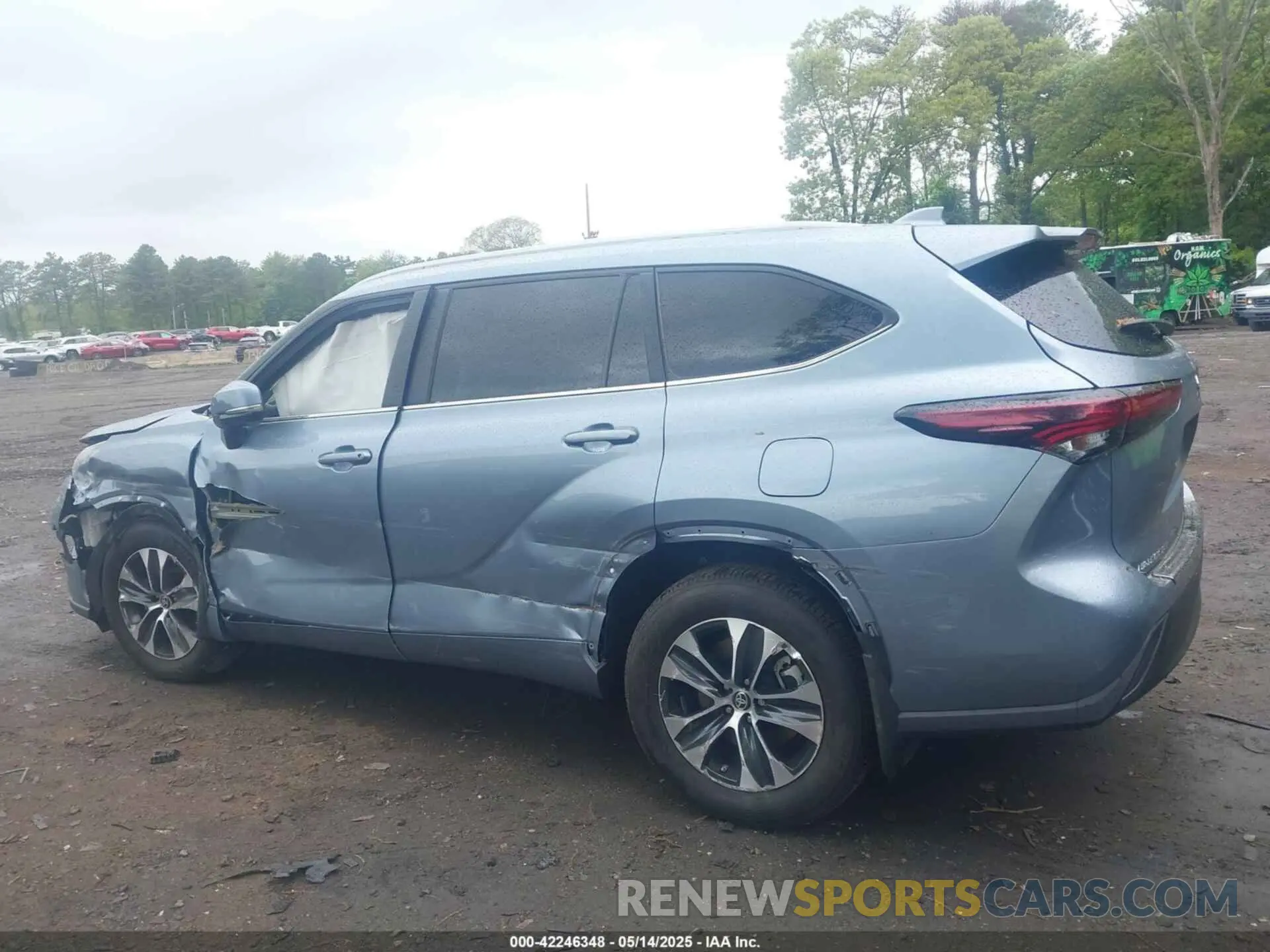 14 Photograph of a damaged car 5TDKDRBH5RS562216 TOYOTA HIGHLANDER 2024