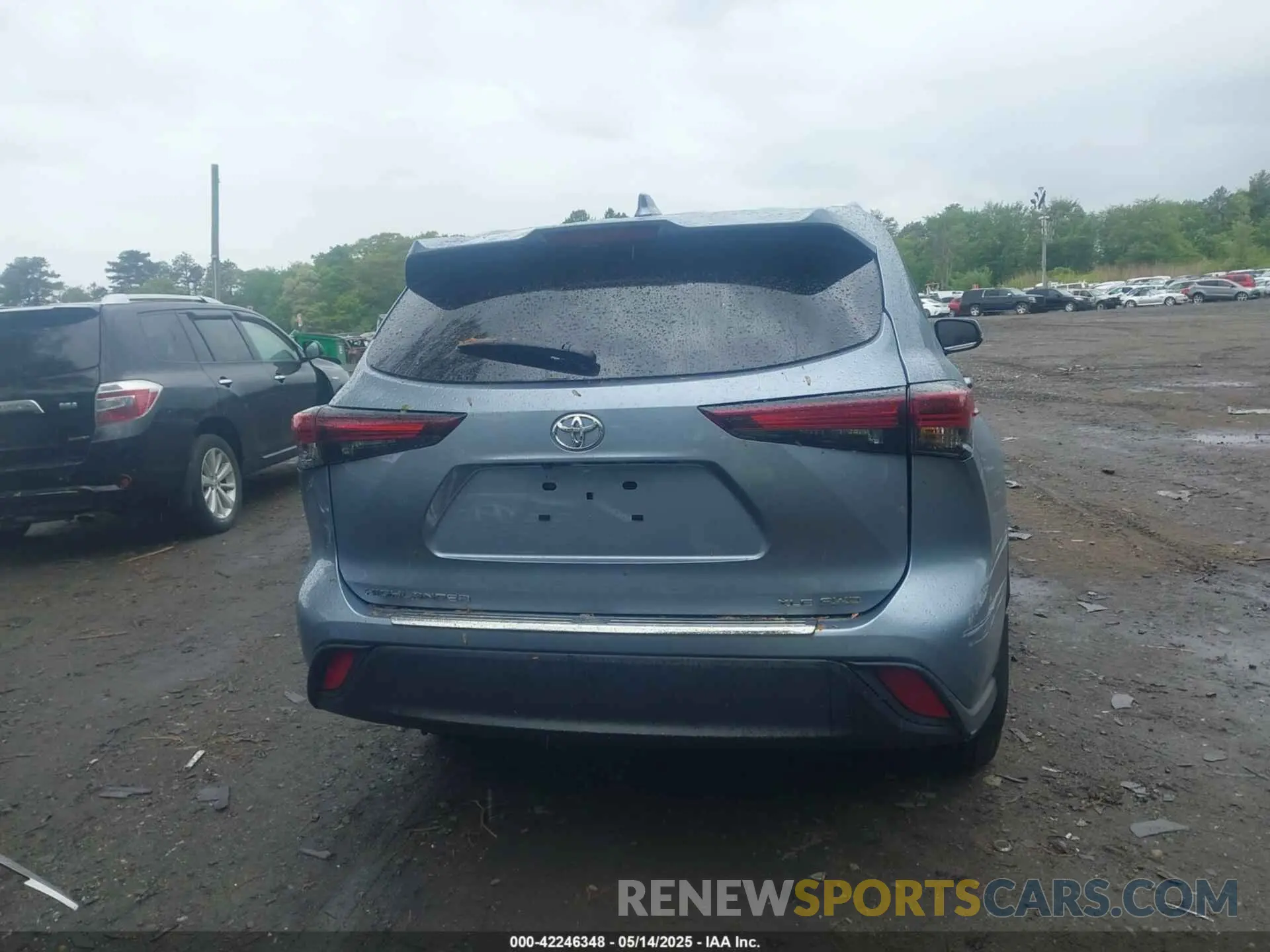 16 Photograph of a damaged car 5TDKDRBH5RS562216 TOYOTA HIGHLANDER 2024