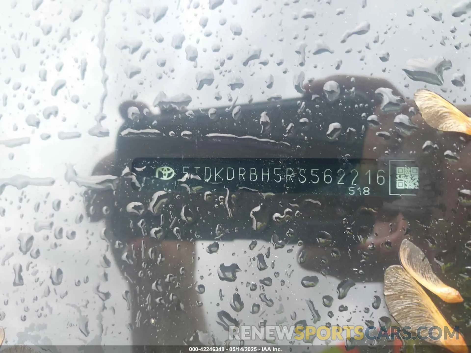 17 Photograph of a damaged car 5TDKDRBH5RS562216 TOYOTA HIGHLANDER 2024