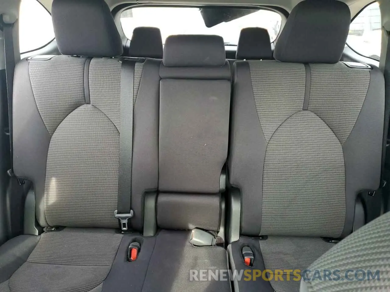 10 Photograph of a damaged car 5TDKDRBH5RS567576 TOYOTA HIGHLANDER 2024