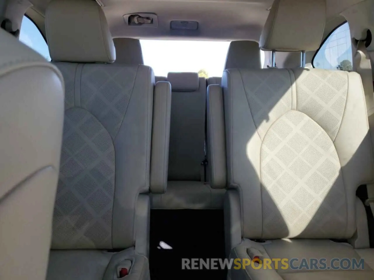 10 Фотография поврежденного автомобиля 5TDKDRBH5RS569375 TOYOTA HIGHLANDER 2024