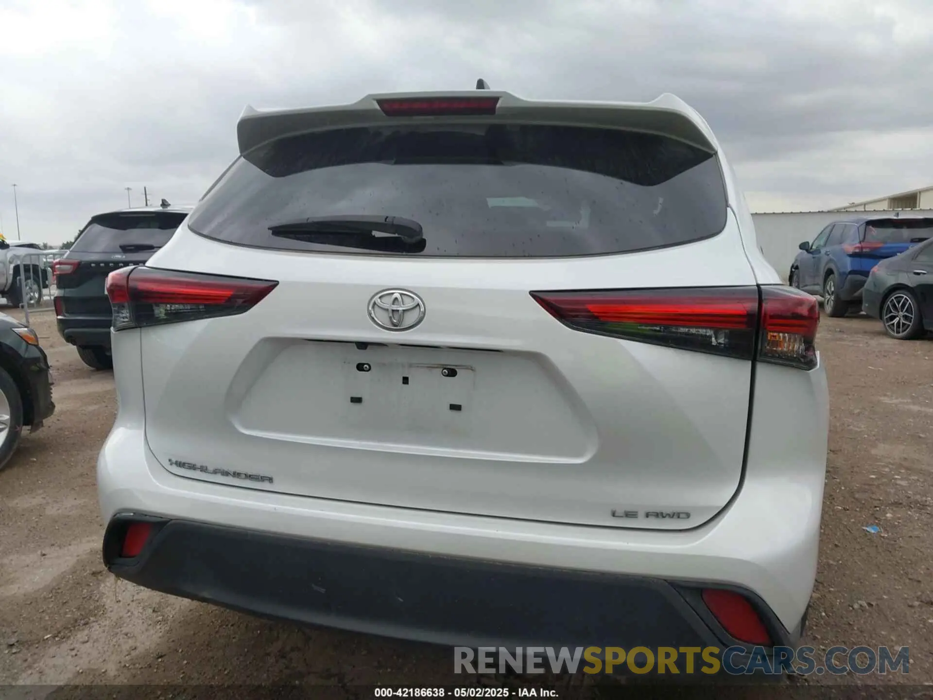 16 Photograph of a damaged car 5TDKDRBH6RS536028 TOYOTA HIGHLANDER 2024