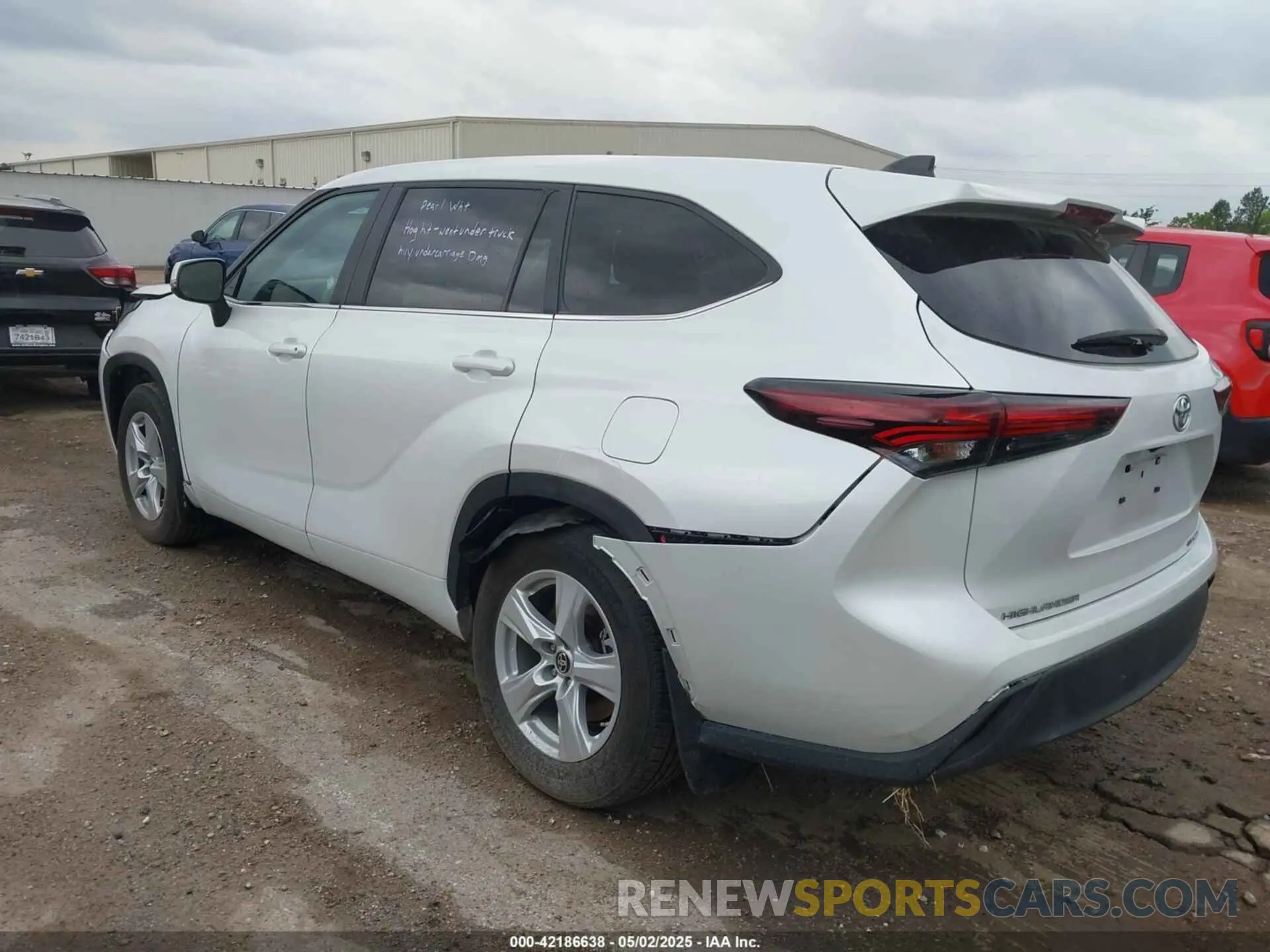 3 Photograph of a damaged car 5TDKDRBH6RS536028 TOYOTA HIGHLANDER 2024