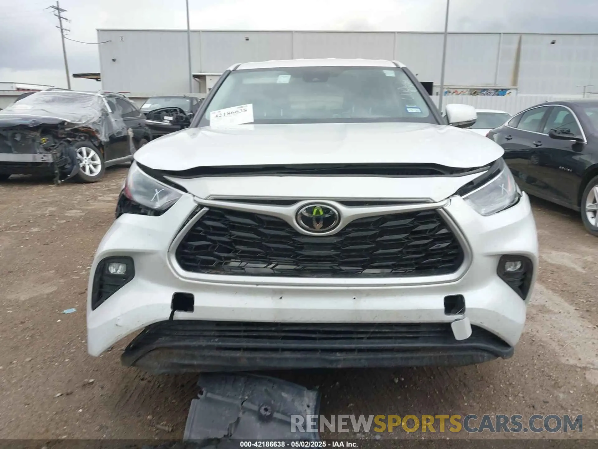 6 Photograph of a damaged car 5TDKDRBH6RS536028 TOYOTA HIGHLANDER 2024