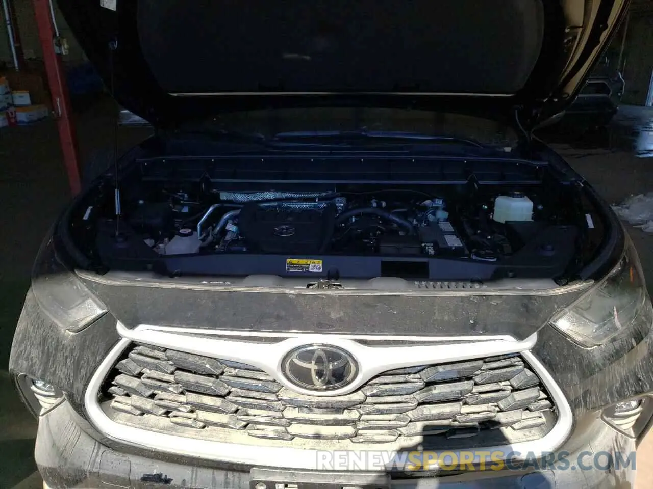 12 Photograph of a damaged car 5TDKDRBH6RS564525 TOYOTA HIGHLANDER 2024