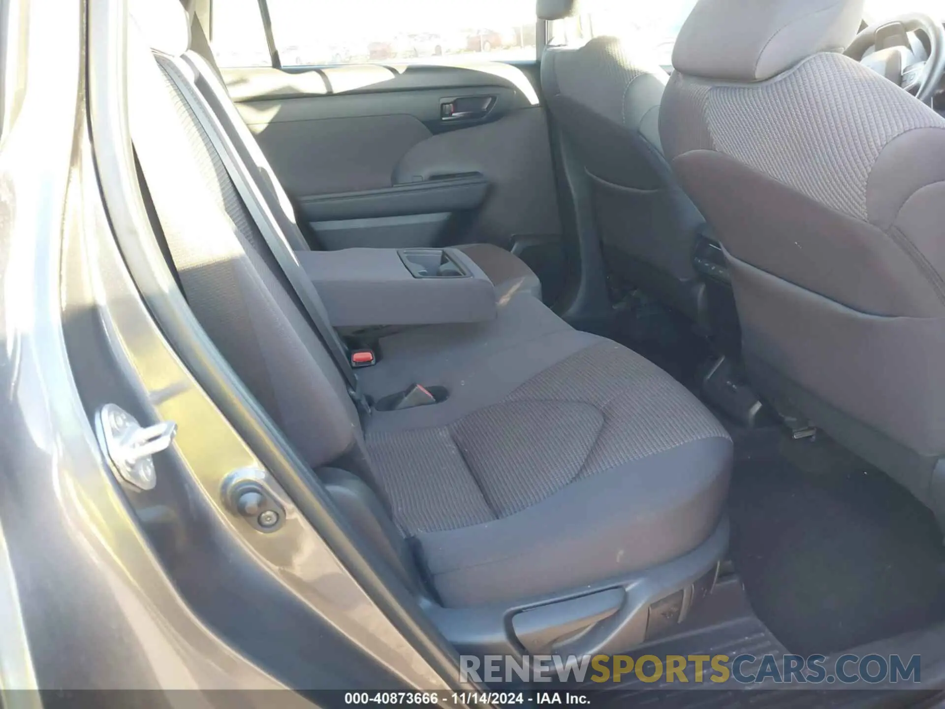 8 Photograph of a damaged car 5TDKDRBH7RS538502 TOYOTA HIGHLANDER 2024