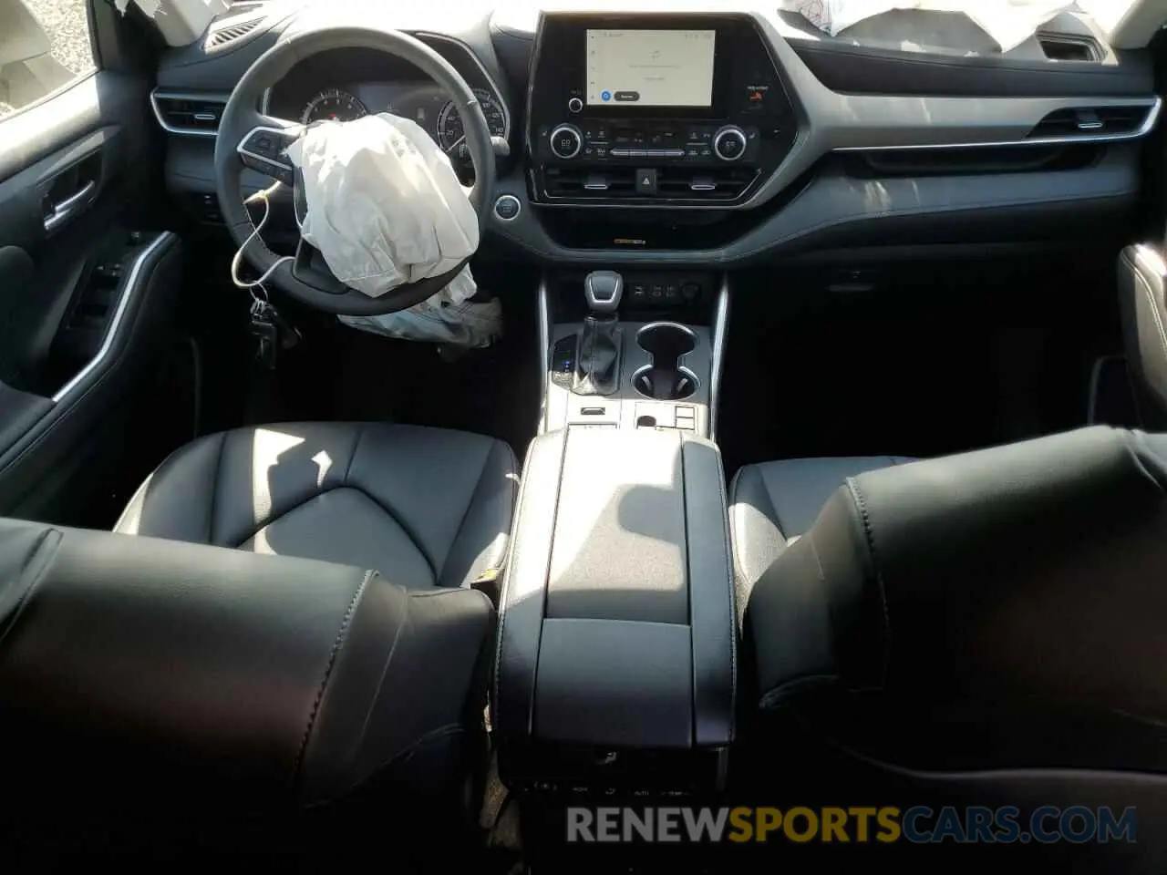 8 Photograph of a damaged car 5TDKDRBH7RS539875 TOYOTA HIGHLANDER 2024