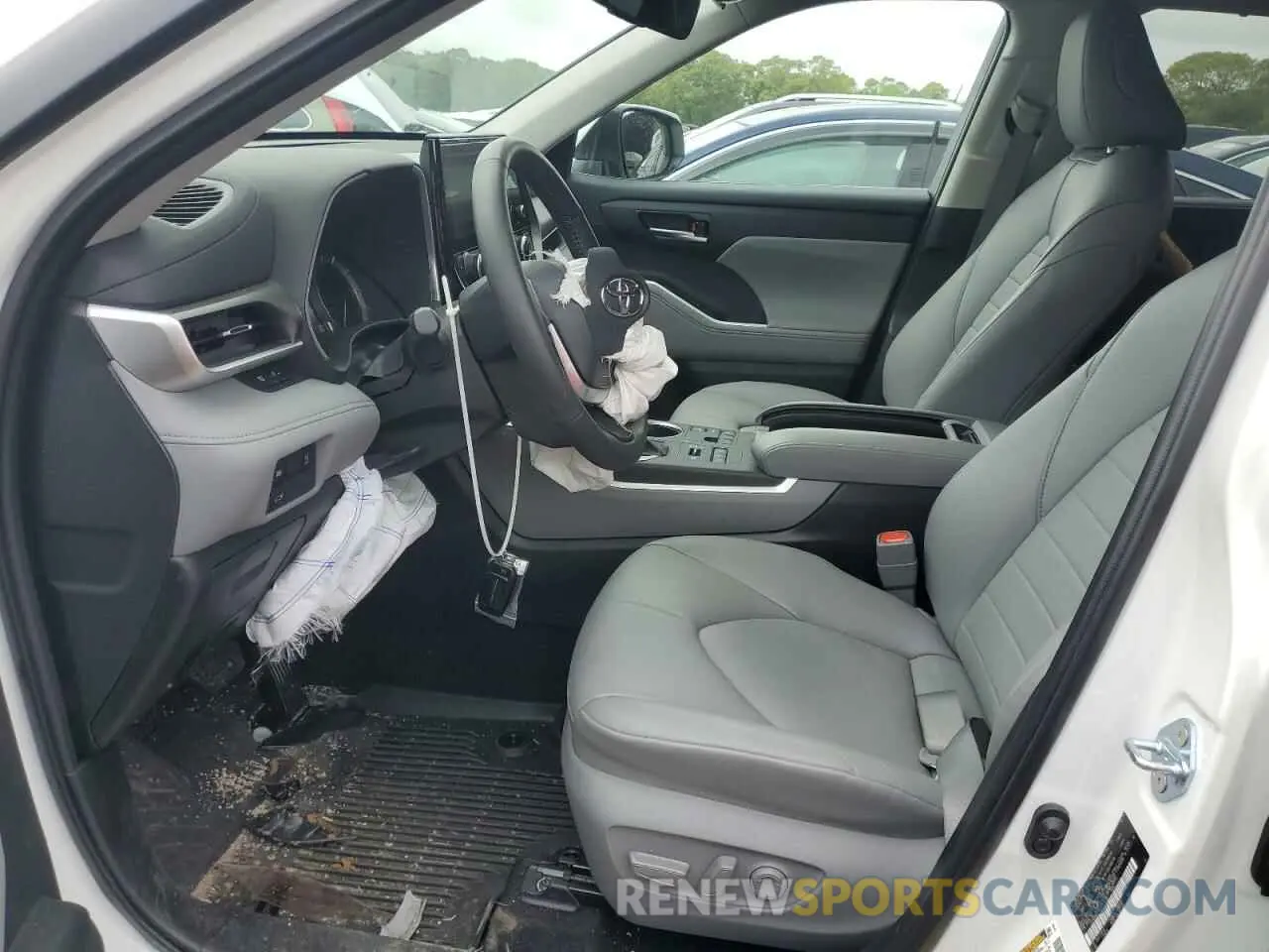 7 Photograph of a damaged car 5TDKDRBH9RS557620 TOYOTA HIGHLANDER 2024