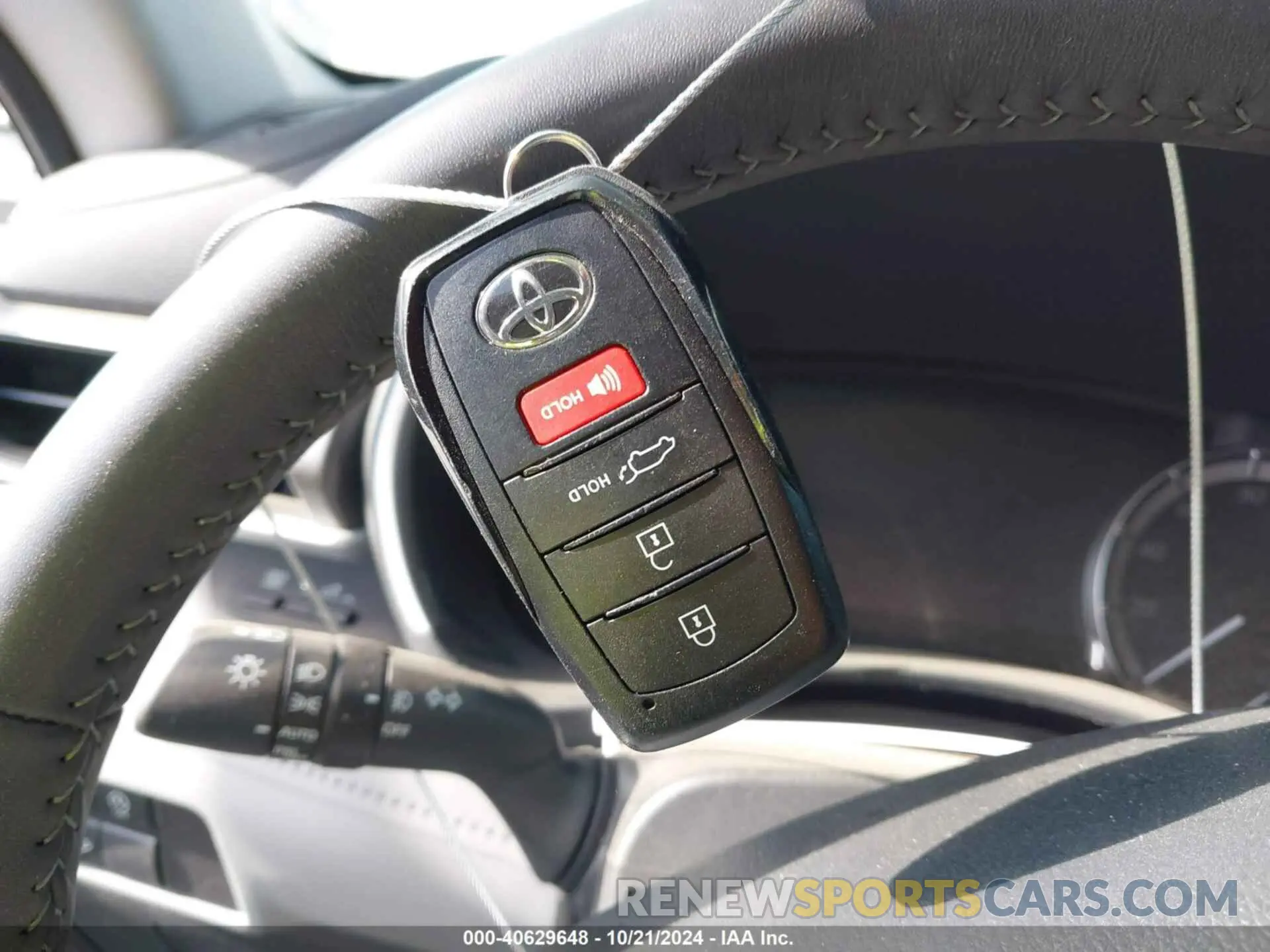 11 Photograph of a damaged car 5TDKDRBHXRS529292 TOYOTA HIGHLANDER 2024