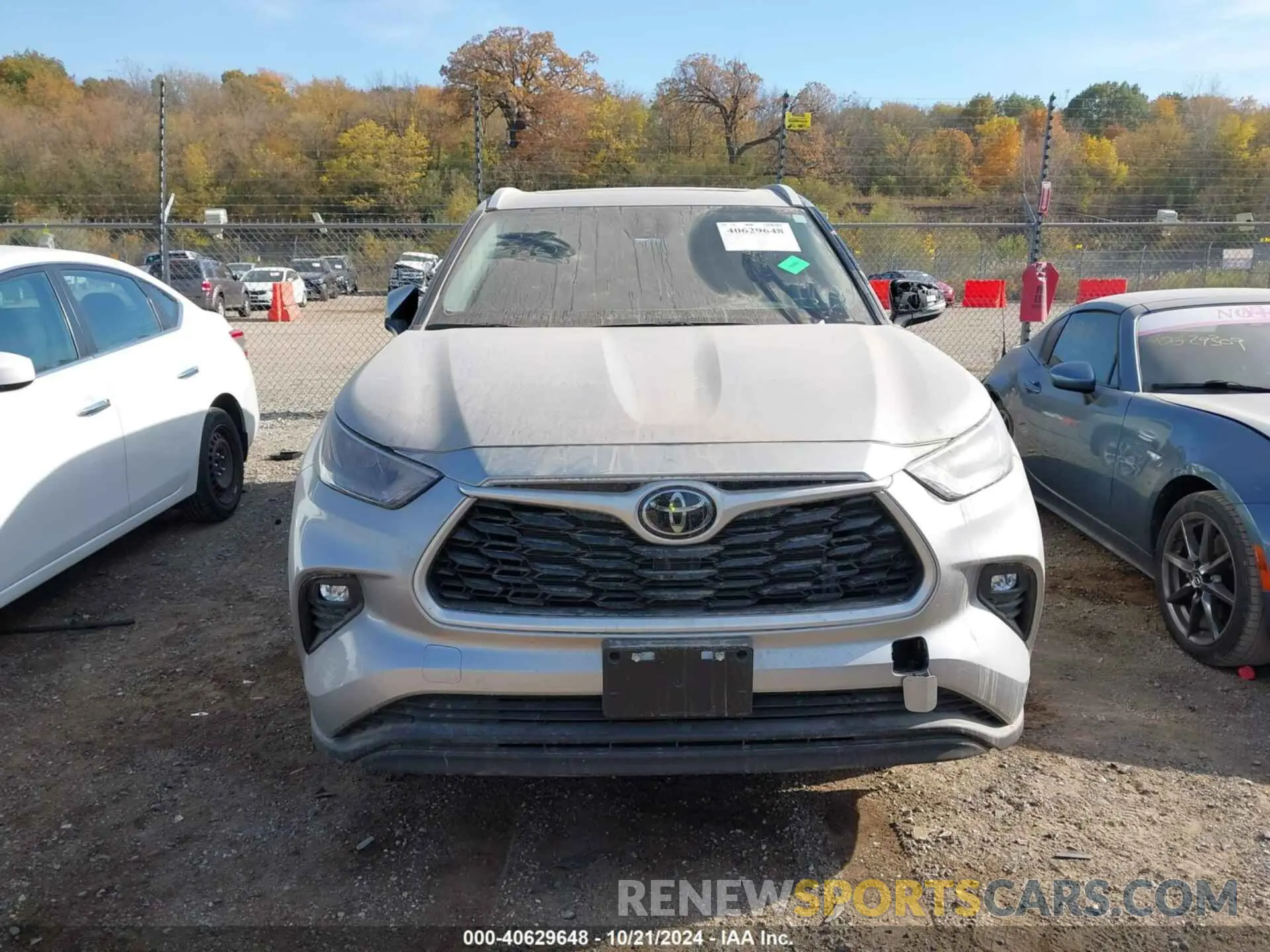 12 Photograph of a damaged car 5TDKDRBHXRS529292 TOYOTA HIGHLANDER 2024
