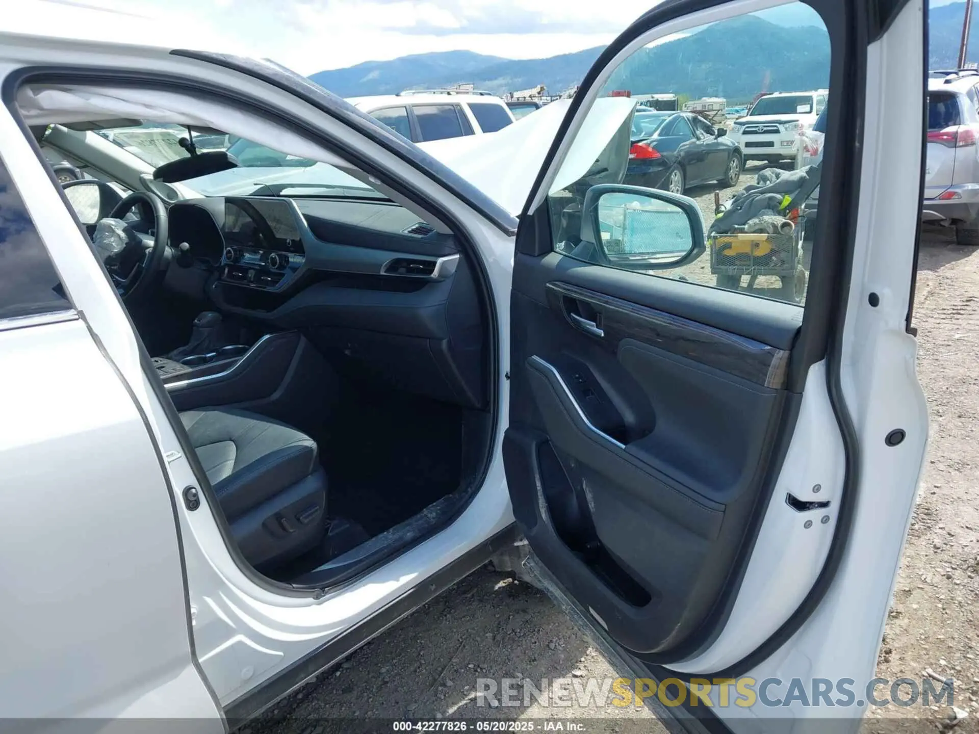 5 Фотография поврежденного автомобиля 5TDKDRBHXRS572904 TOYOTA HIGHLANDER 2024