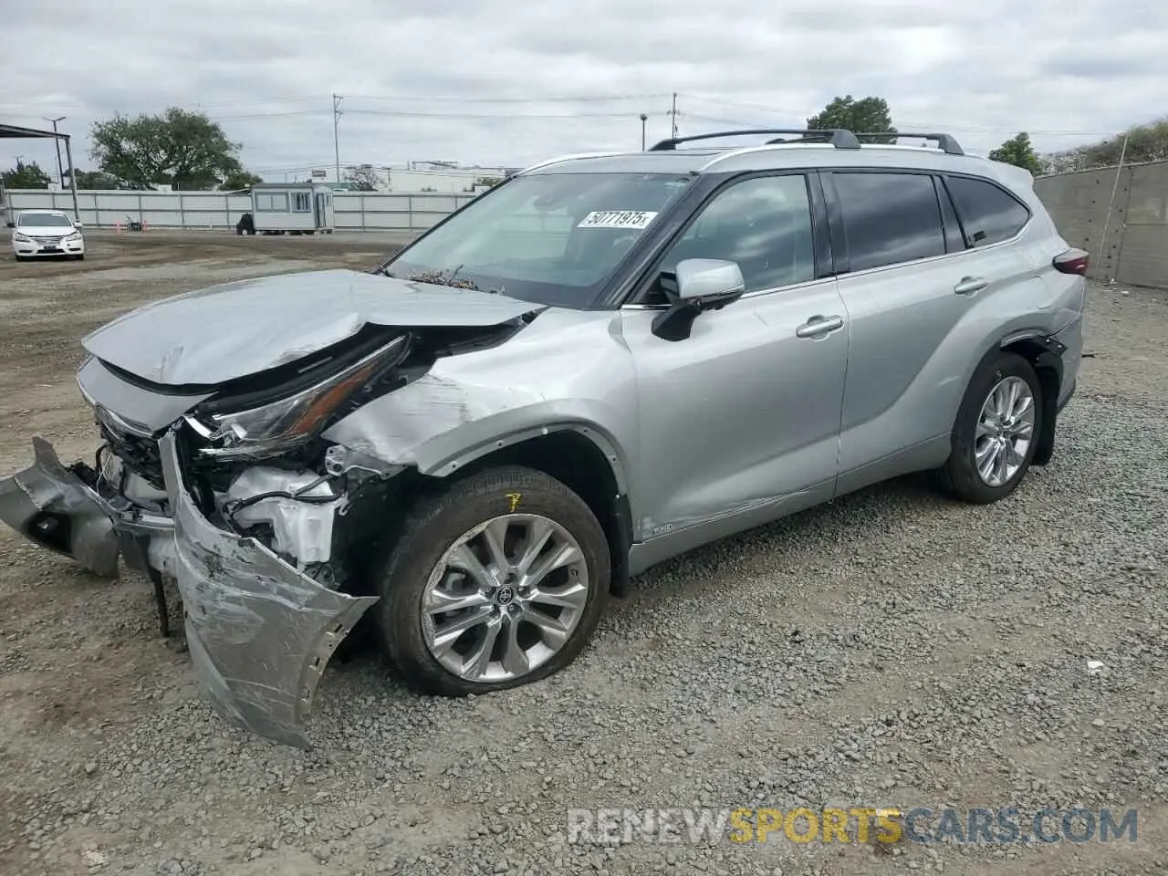 1 Photograph of a damaged car 5TDXBRCH1RS143290 TOYOTA HIGHLANDER 2024