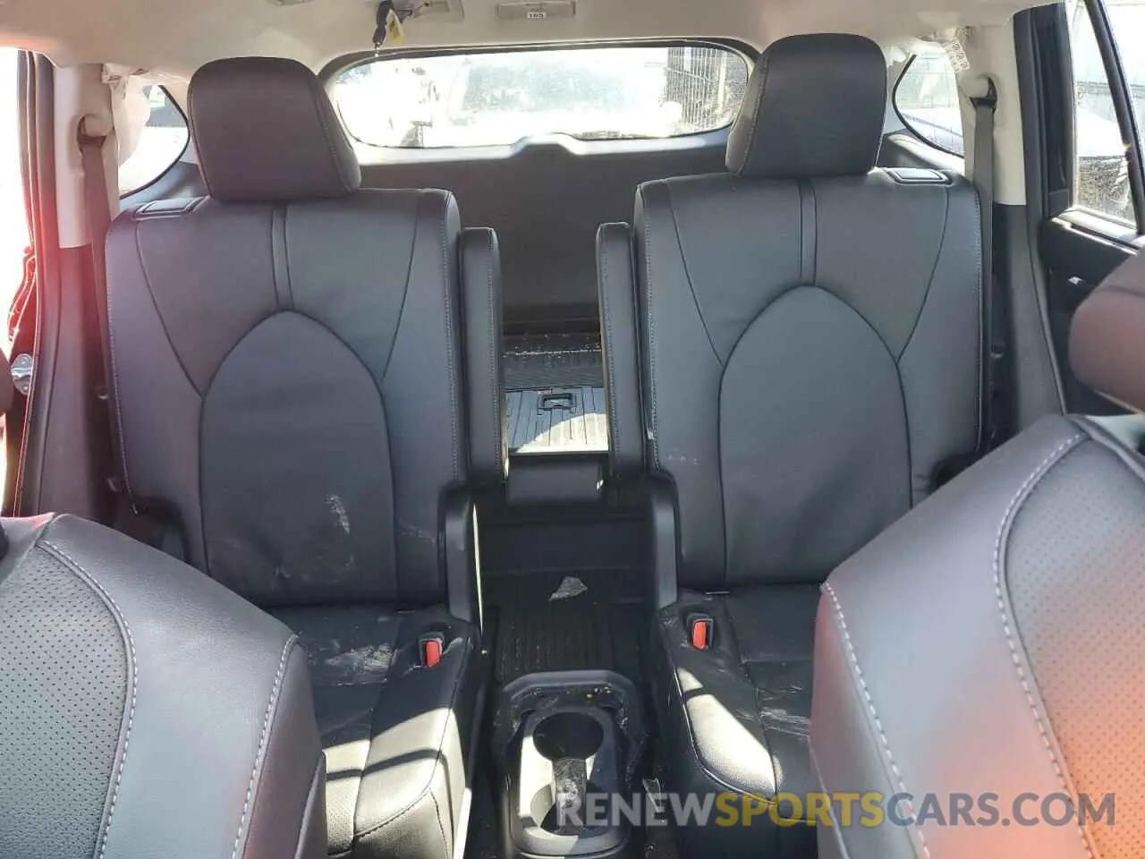 10 Фотография поврежденного автомобиля 5TDXBRCH2RS635276 TOYOTA HIGHLANDER 2024