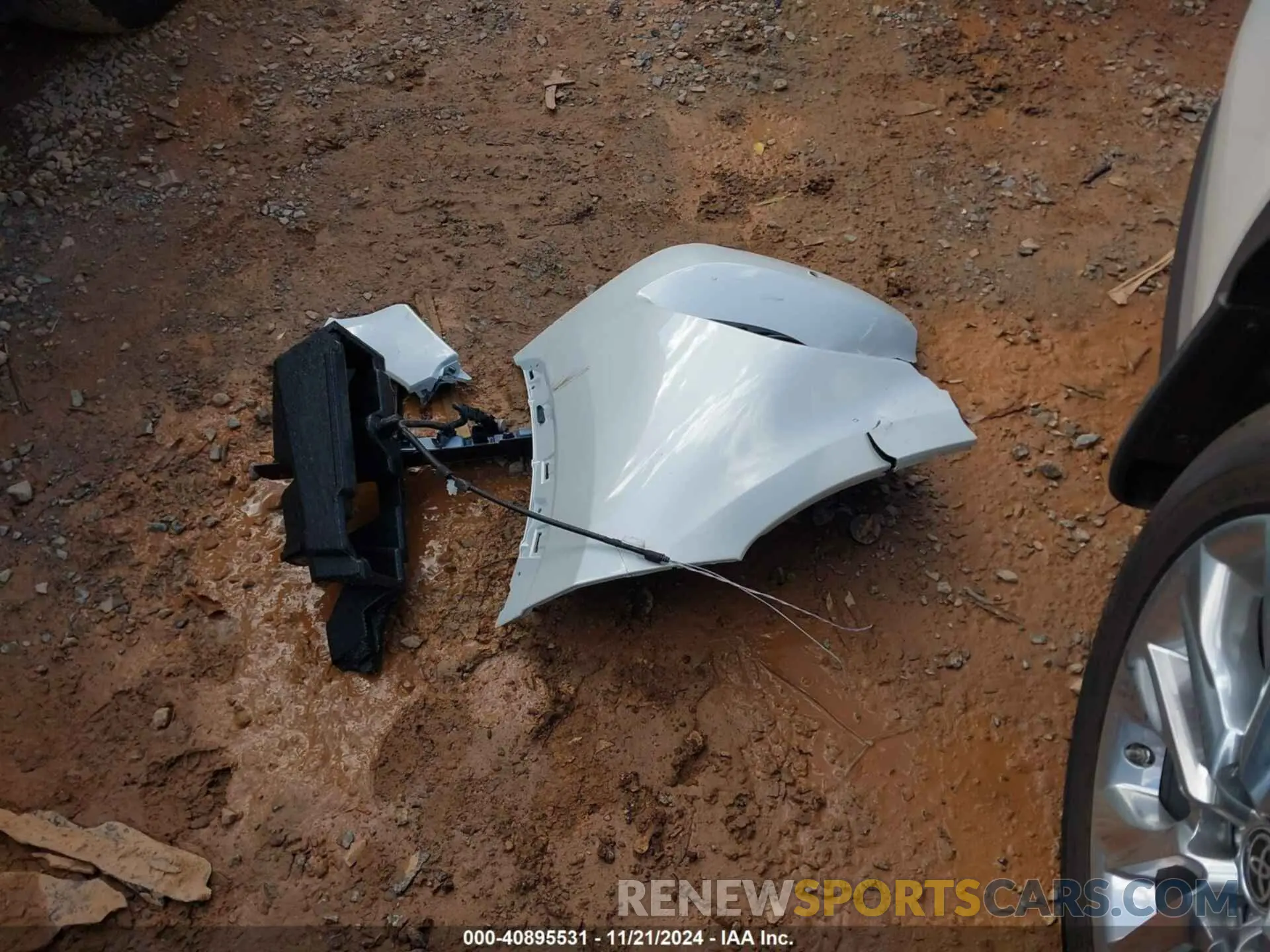 12 Photograph of a damaged car 5TDXBRCH5RS614759 TOYOTA HIGHLANDER 2024