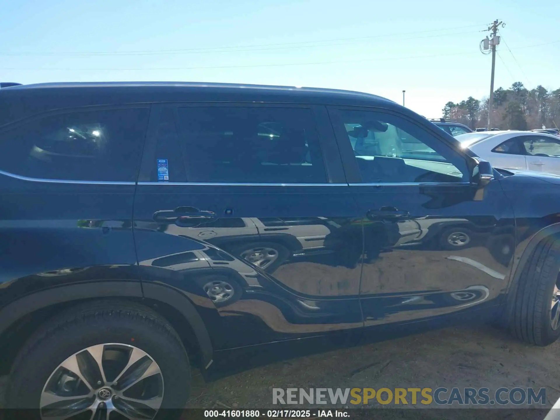 13 Фотография поврежденного автомобиля 5TDKDRAH8SS551248 TOYOTA HIGHLANDER 2025