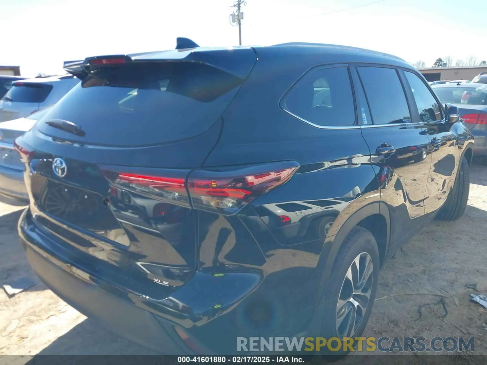 4 Фотография поврежденного автомобиля 5TDKDRAH8SS551248 TOYOTA HIGHLANDER 2025