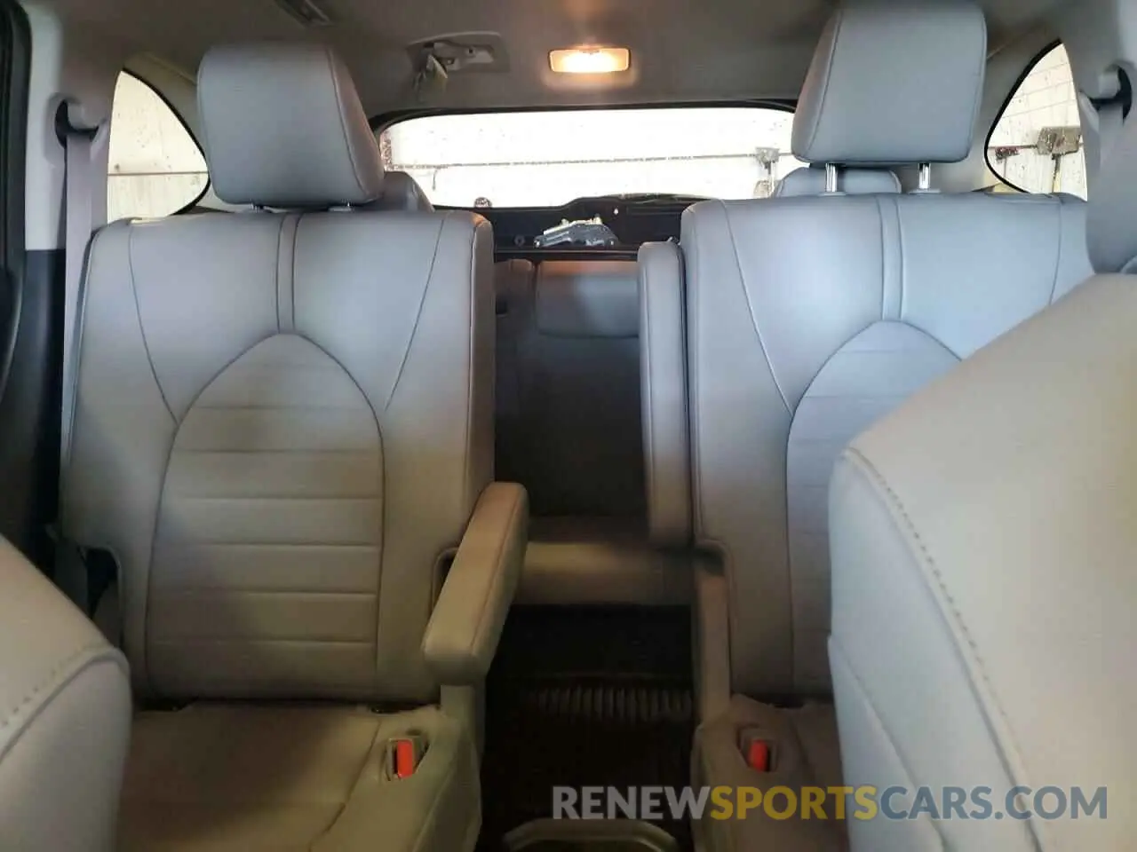 10 Фотография поврежденного автомобиля 5TDKDRBH0SS580984 TOYOTA HIGHLANDER 2025