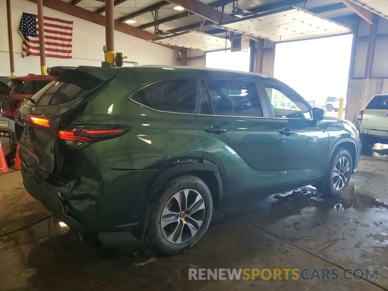 3 Фотография поврежденного автомобиля 5TDKDRBH0SS580984 TOYOTA HIGHLANDER 2025