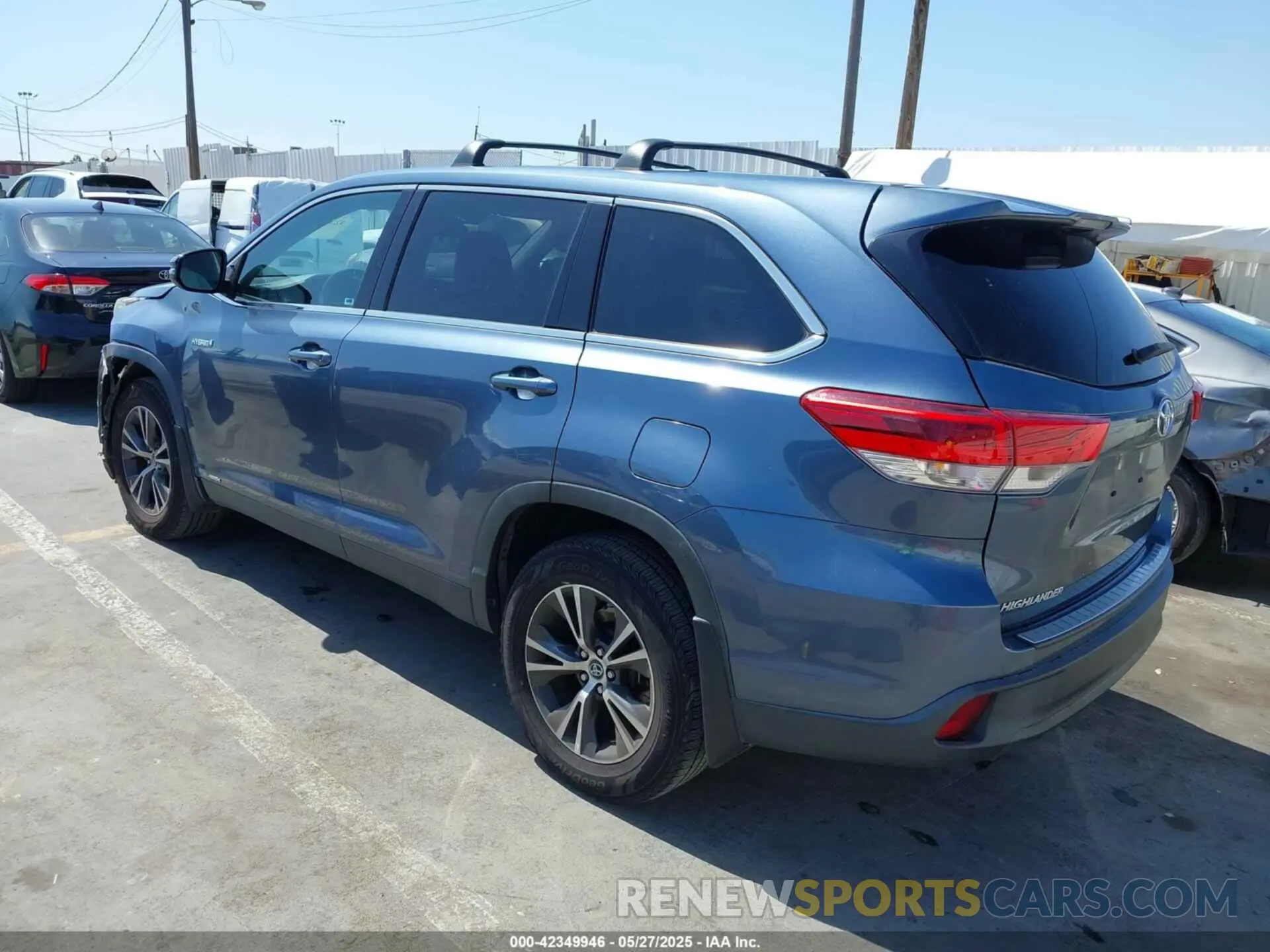 3 Фотография поврежденного автомобиля 5TDBGRFHXKS074774 TOYOTA HIGHLANDER HYBRID 2019
