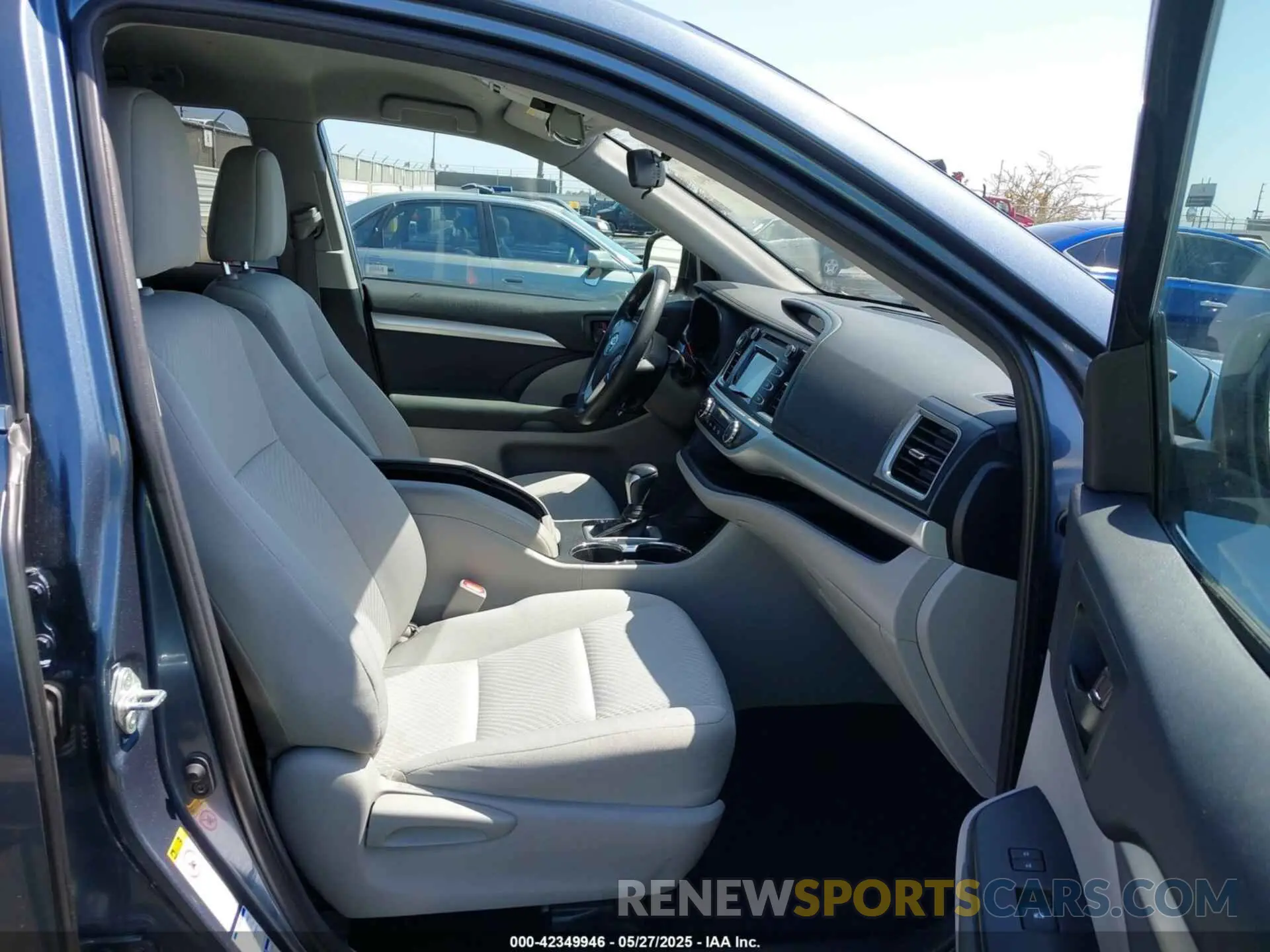 5 Фотография поврежденного автомобиля 5TDBGRFHXKS074774 TOYOTA HIGHLANDER HYBRID 2019