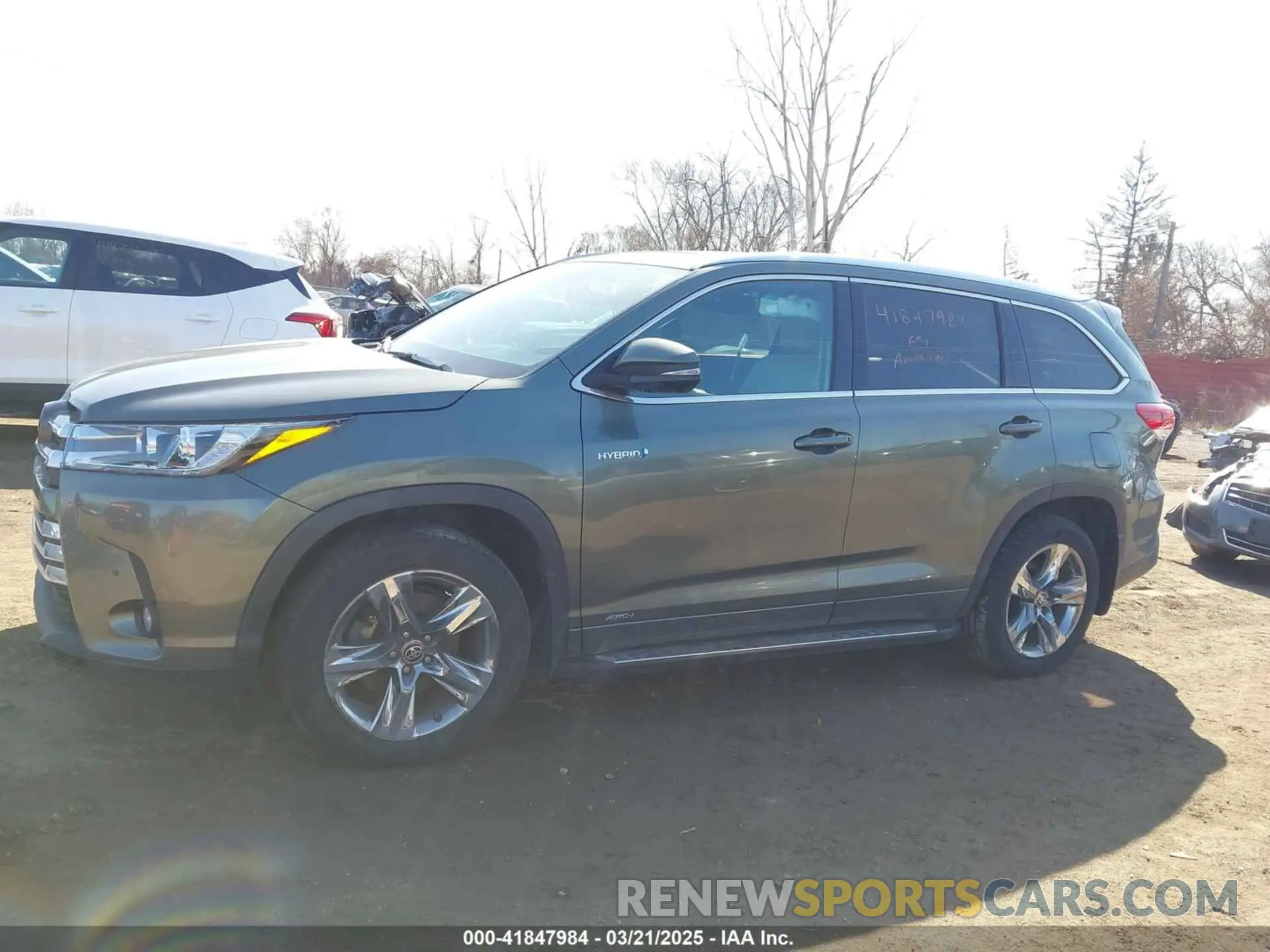 14 Photograph of a damaged car 5TDDGRFH1KS078527 TOYOTA HIGHLANDER HYBRID 2019