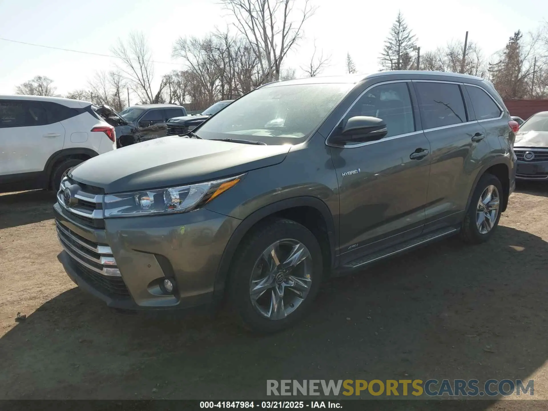 2 Photograph of a damaged car 5TDDGRFH1KS078527 TOYOTA HIGHLANDER HYBRID 2019