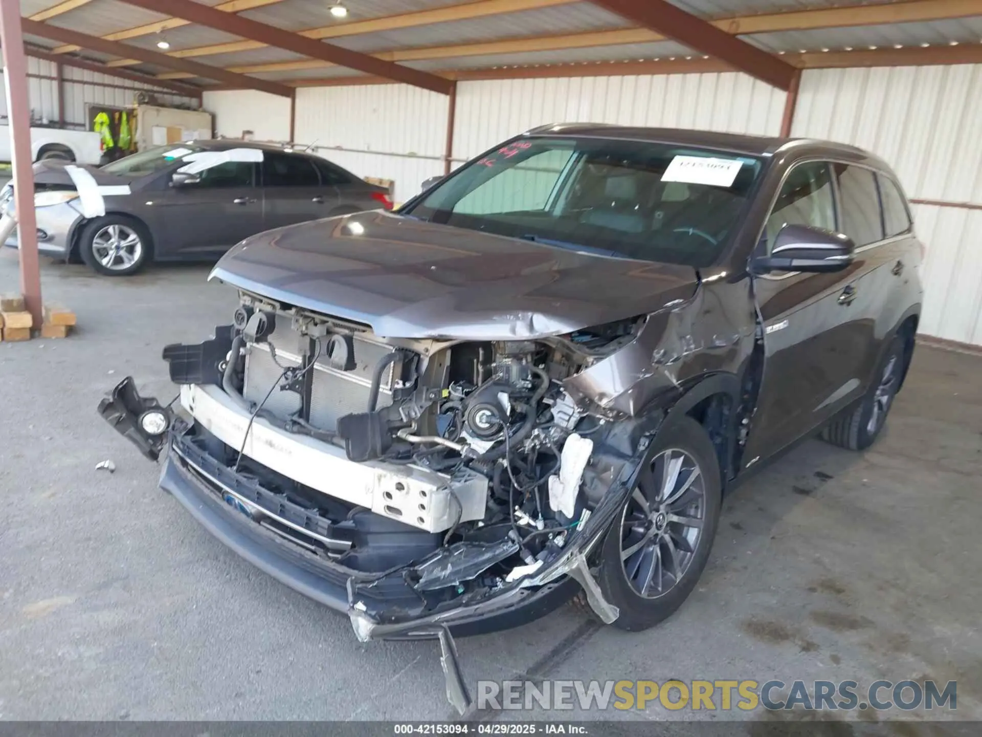 2 Photograph of a damaged car 5TDJGRFH2KS058824 TOYOTA HIGHLANDER HYBRID 2019