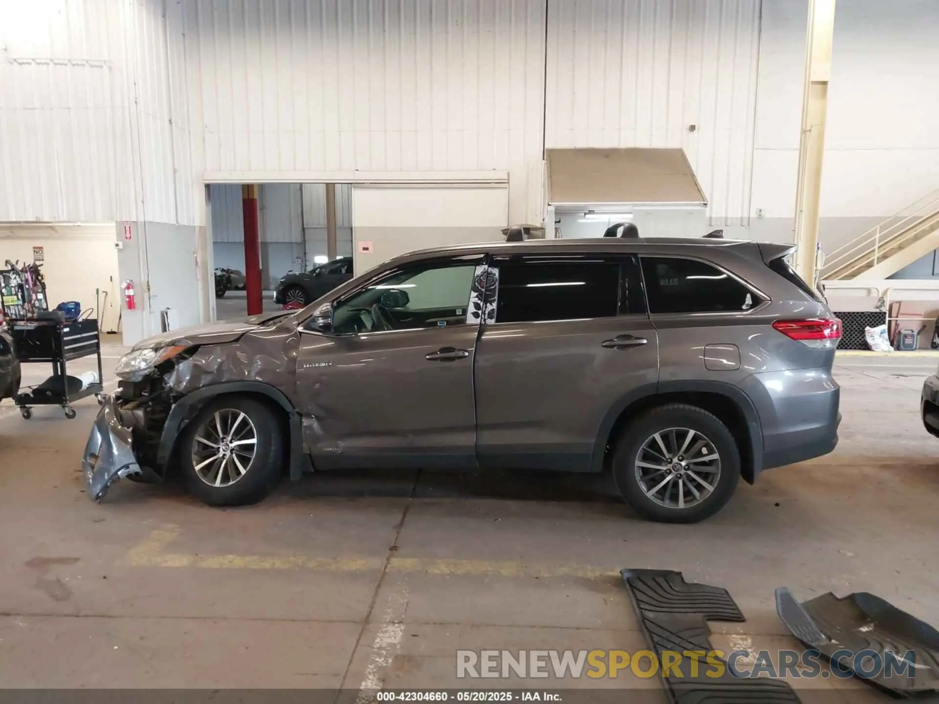14 Фотография поврежденного автомобиля 5TDJGRFH5KS076623 TOYOTA HIGHLANDER HYBRID 2019